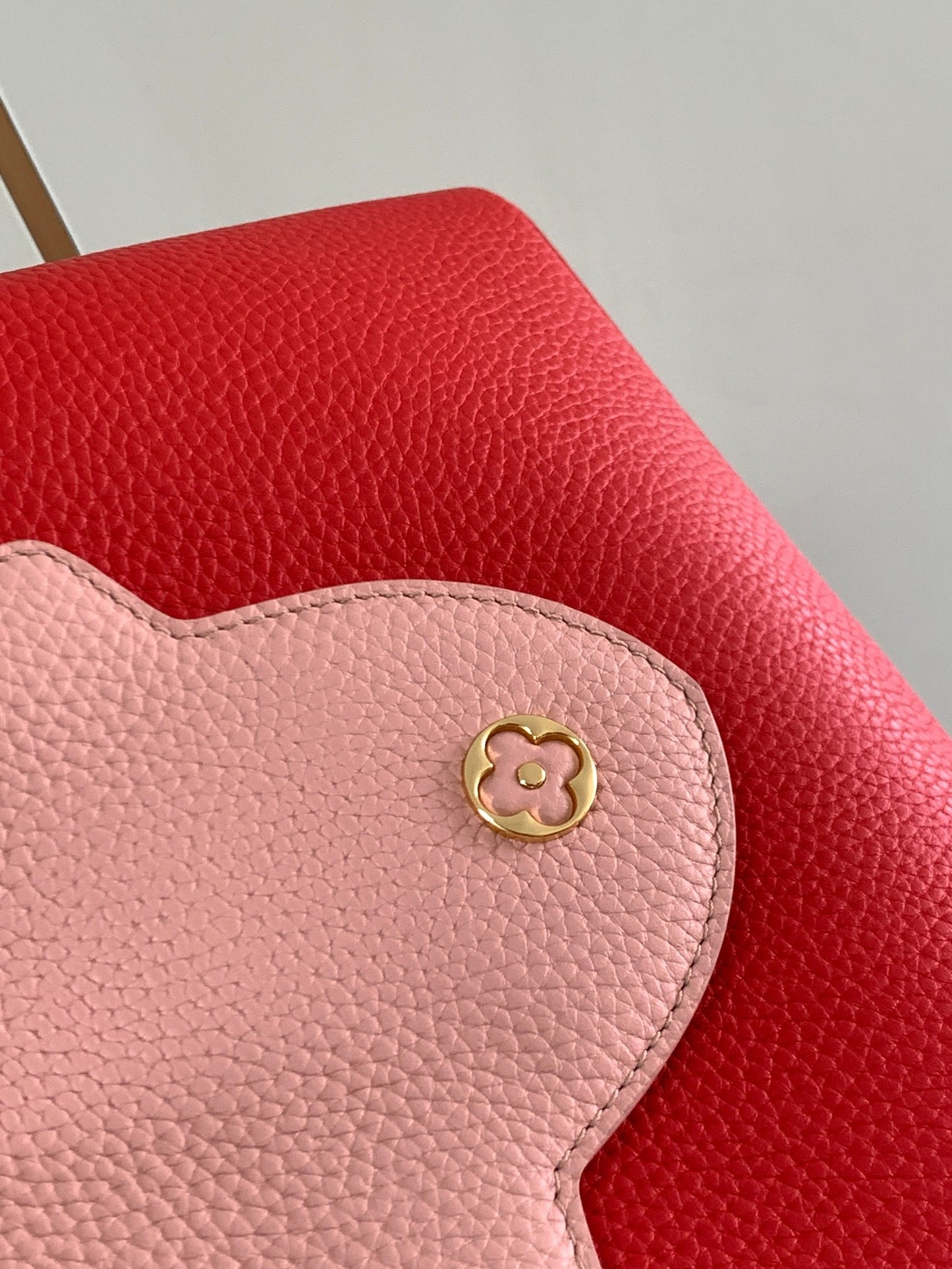 Louis Vuitton Capucines Medium Bag In Red With Pink Handle