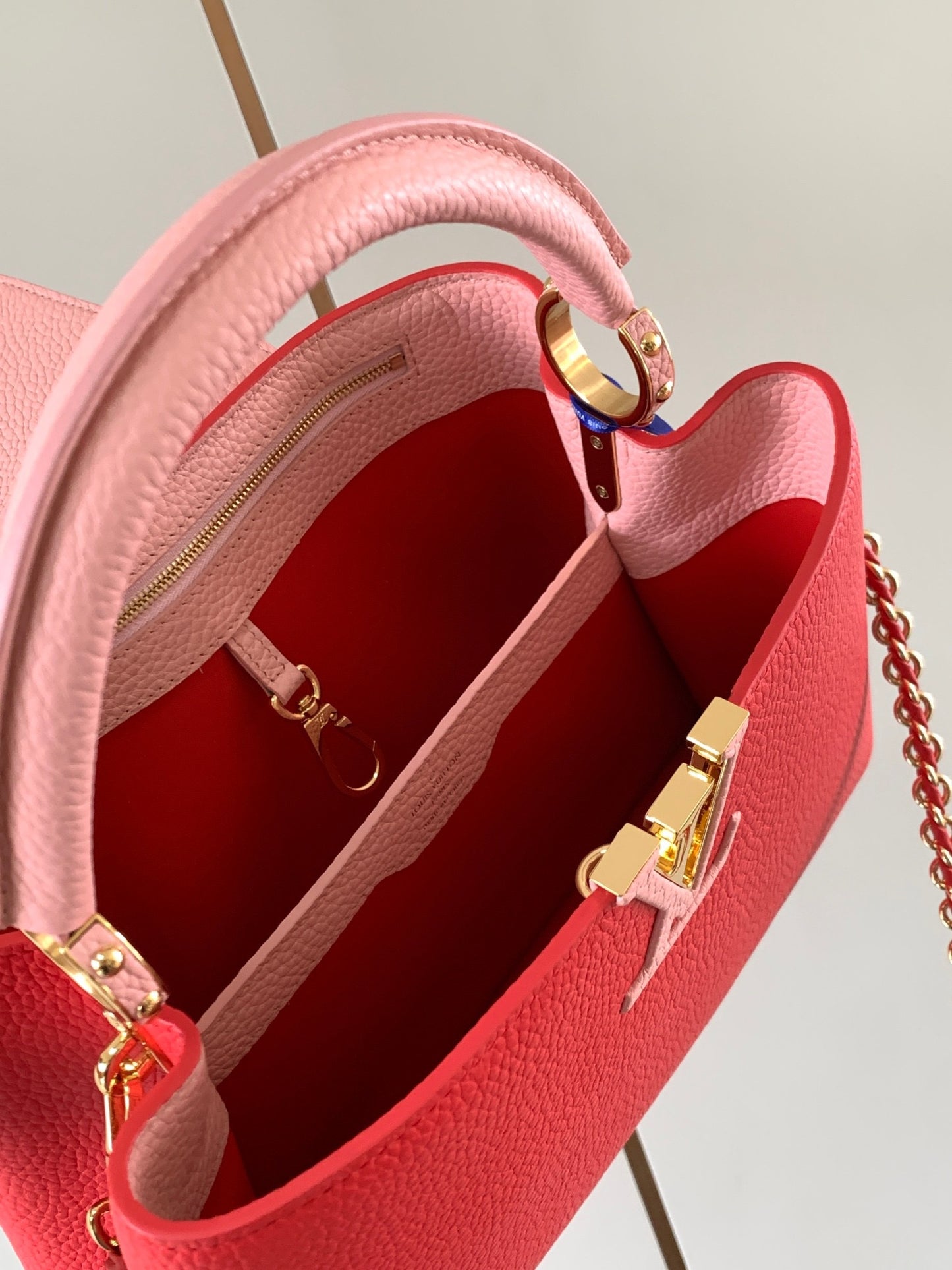 Louis Vuitton Capucines Medium Bag In Red With Pink Handle