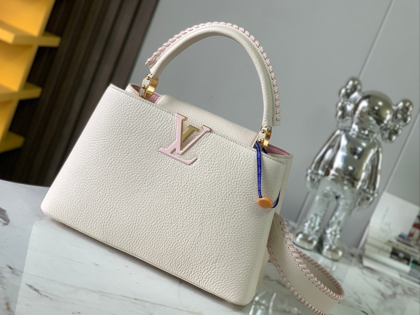 Louis Vuitton Capucines Medium Bag In Beige