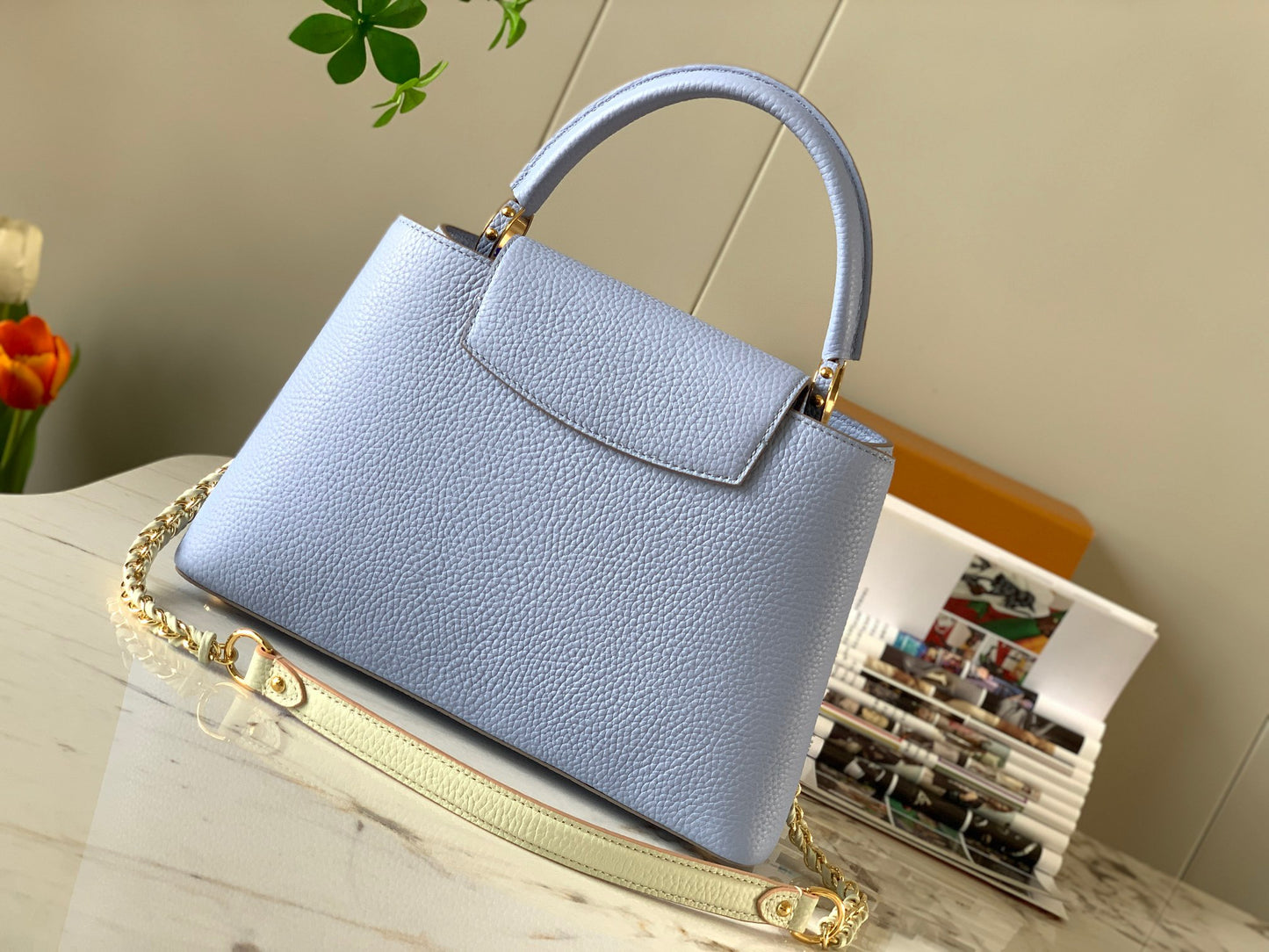 Louis Vuitton Capucines Medium Bag In Haze Blue