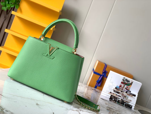 Louis Vuitton Capucines Medium Bag In Green