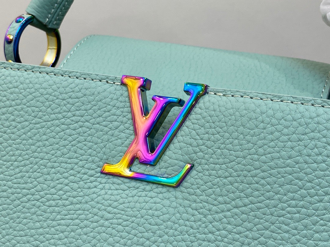 Louis Vuitton Capucines Medium Bag In Green