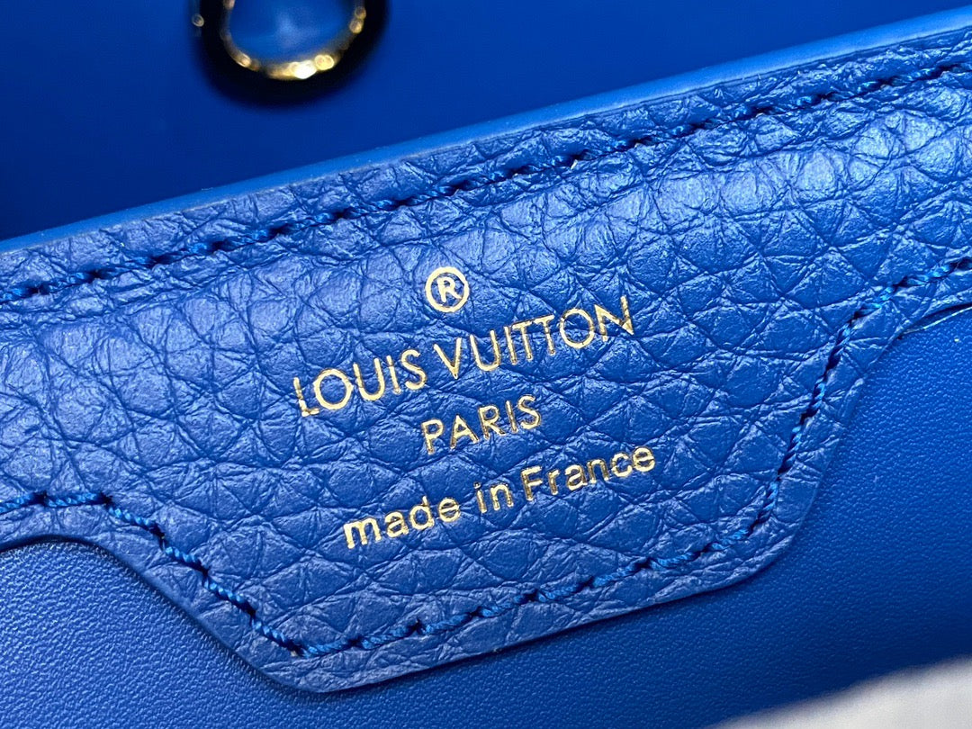 Louis Vuitton Capucines Medium Bag In Dark Blue