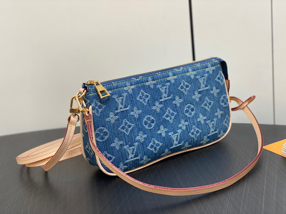 Louis Vuitton Large Pochette Accessories In Blue Denim Presbyopia