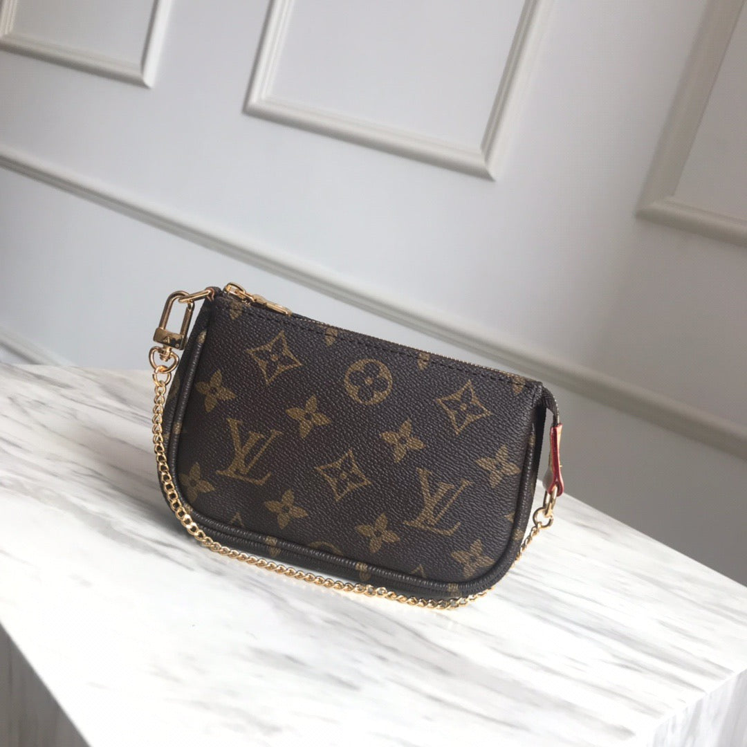 Louis Vuitton Micro Pochette Accessories With Presbyopia Pattern