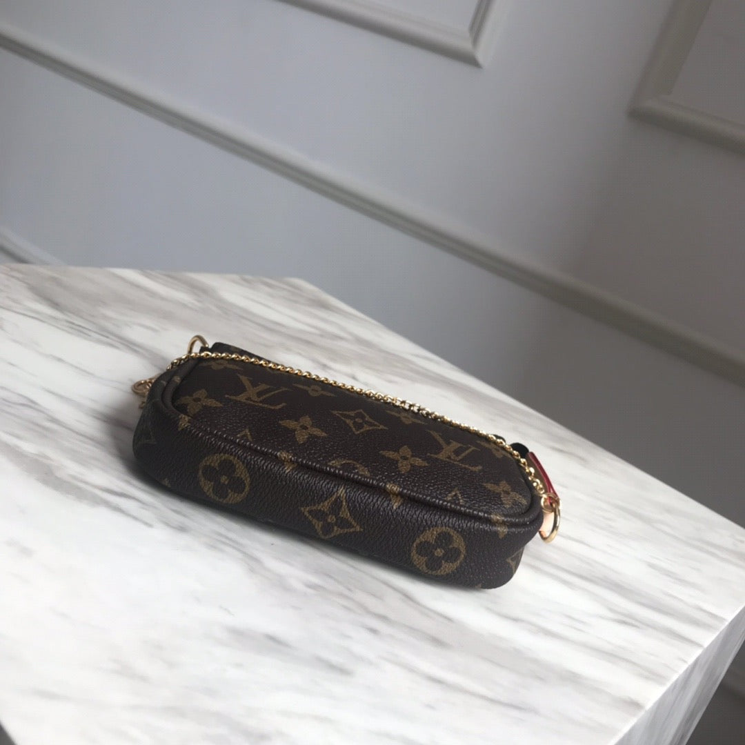 Louis Vuitton Micro Pochette Accessories With Presbyopia Pattern