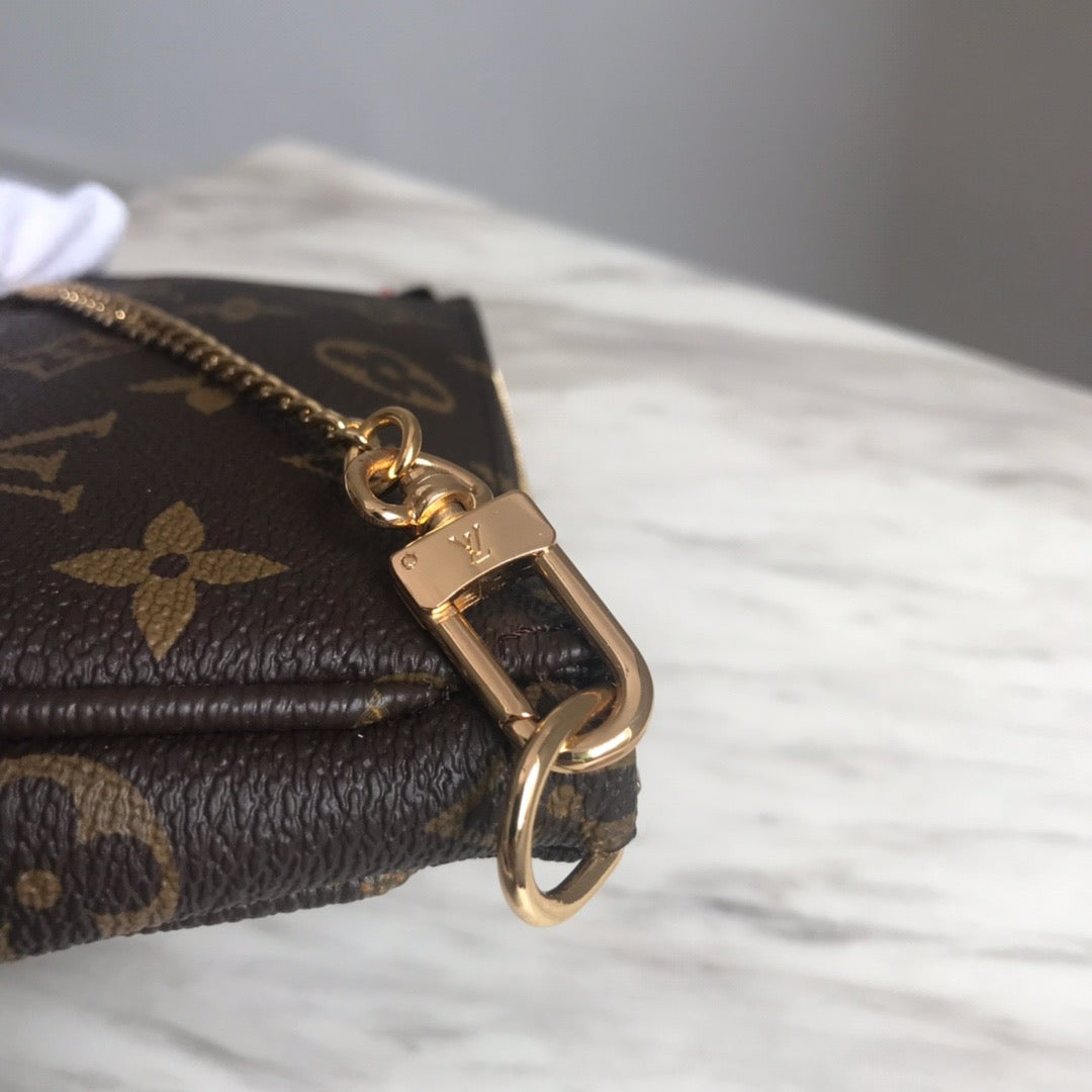 Louis Vuitton Micro Pochette Accessories With Presbyopia Pattern