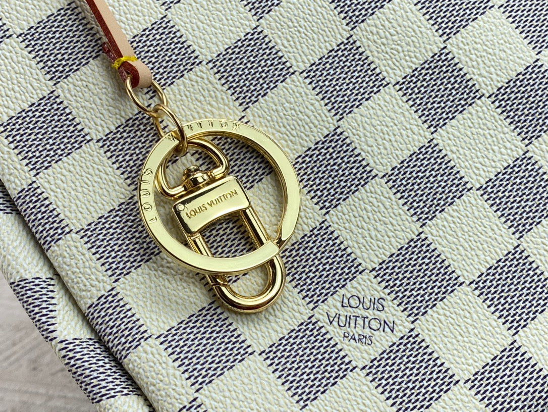 Louis Vuitton Artsy Beige Checkerboard Empreinte Leather With Beige Lining