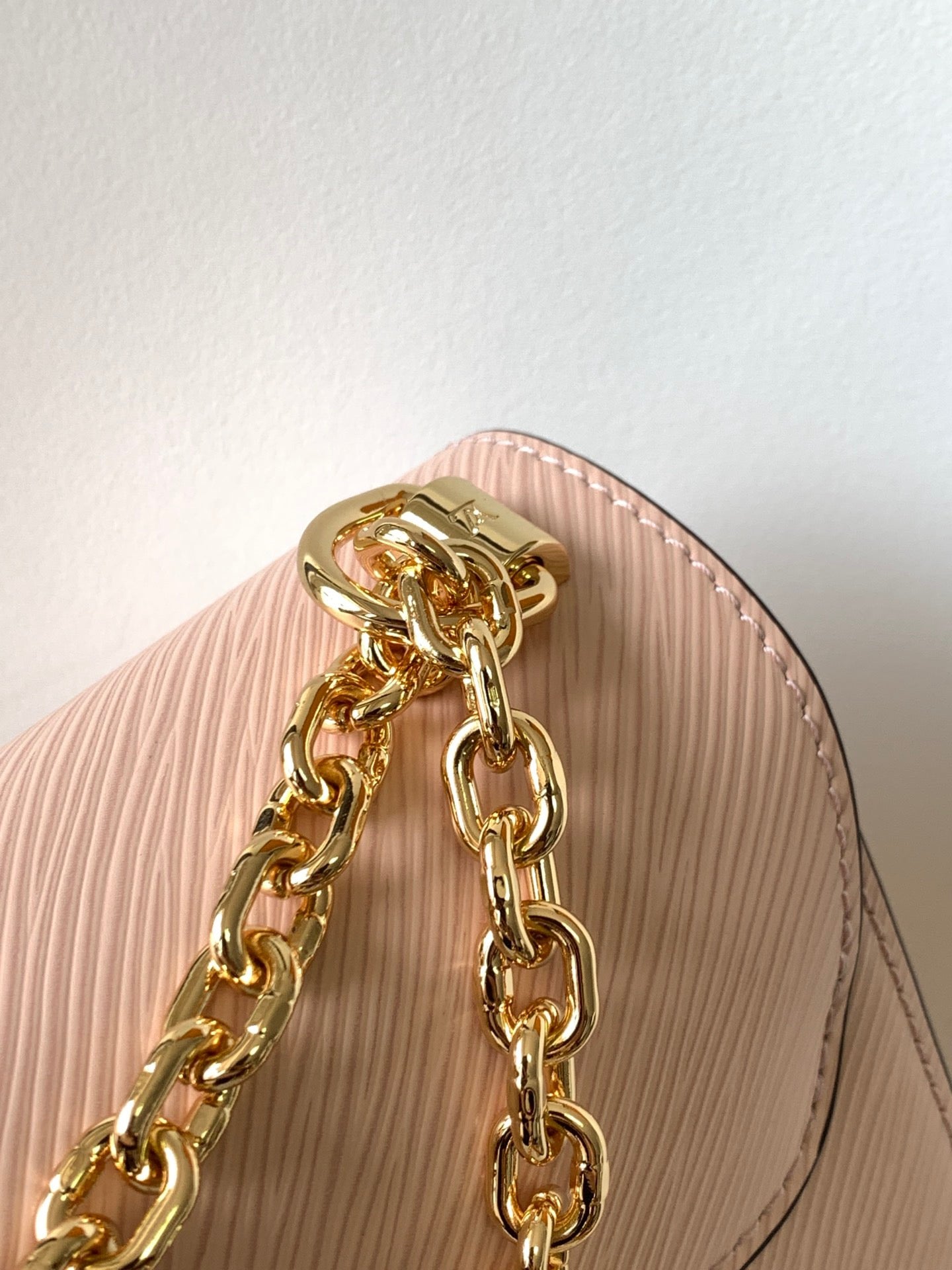 Louis Vuitton Twist Pouch In Pink Epi Leather With Gold Chain