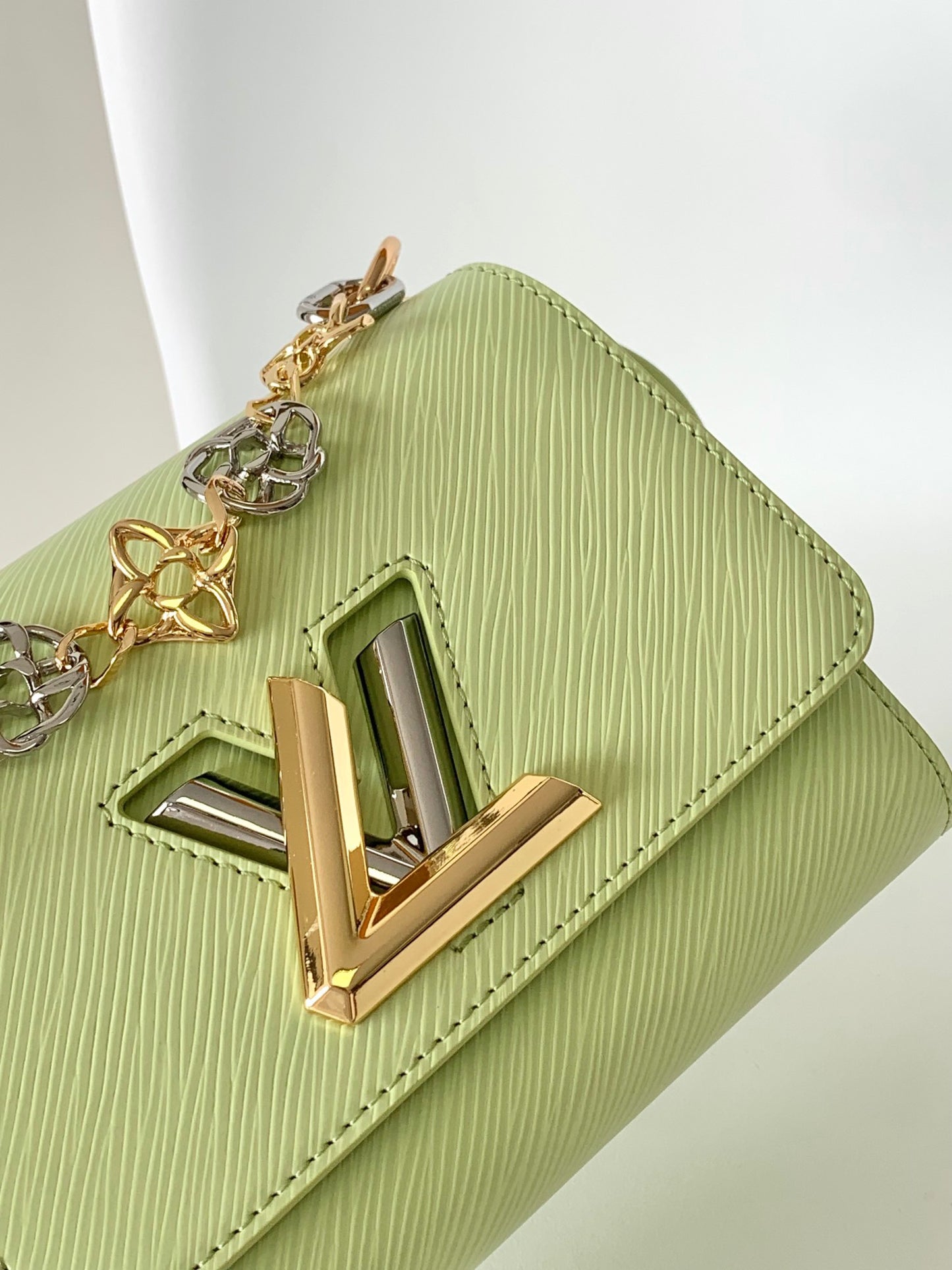 Louis Vuitton Twist Pouch In In Avocado Green Epi Leather With Gold Chain