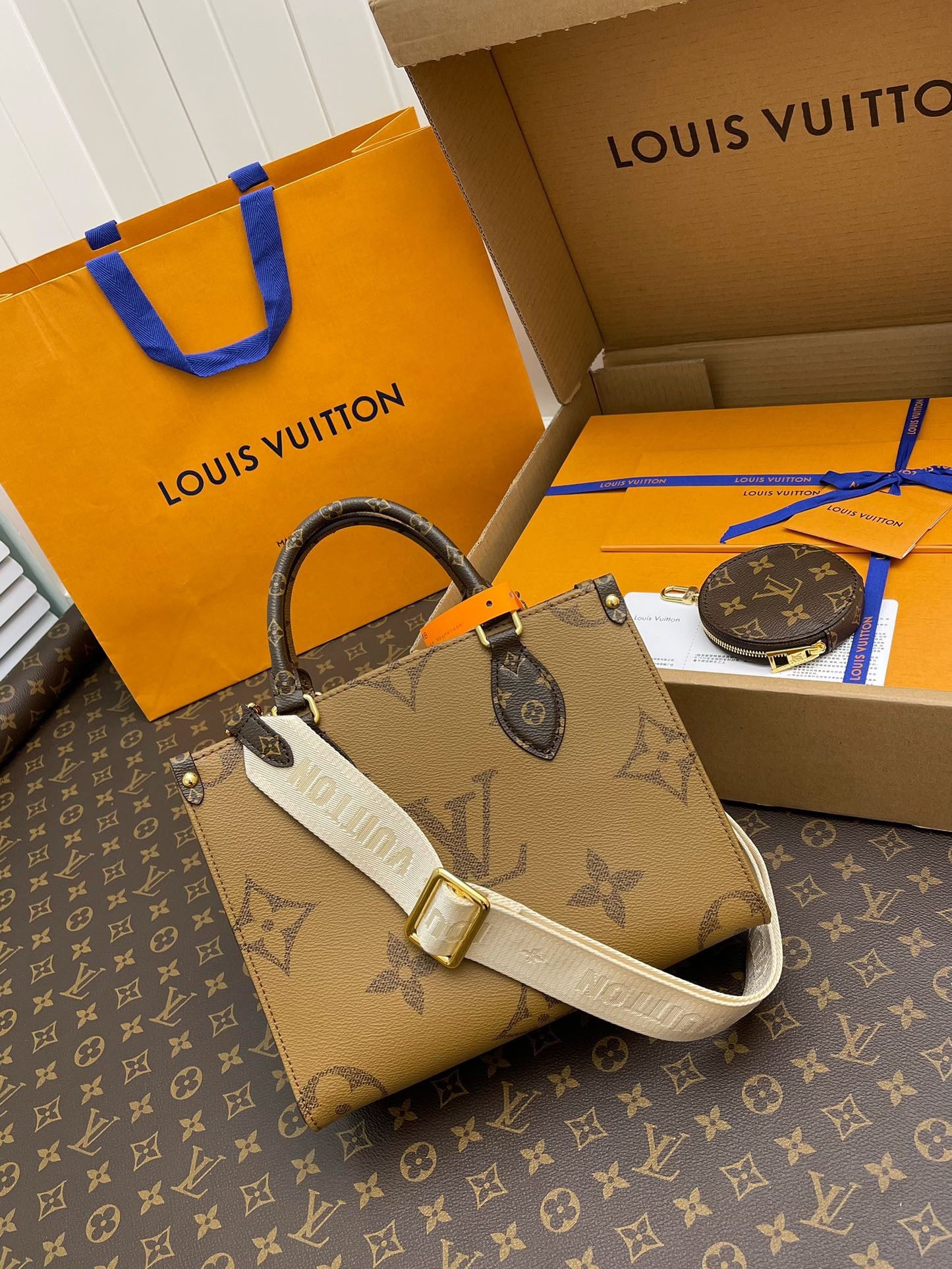 Louis Vuitton Onthego In Brown Classic Presbyopia