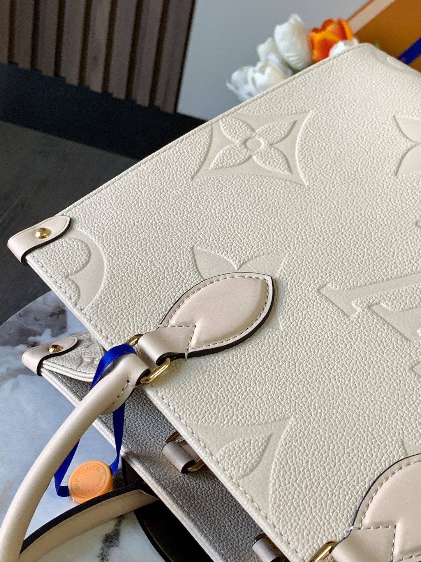 Louis Vuitton Onthego Handbags With Beige Embossed