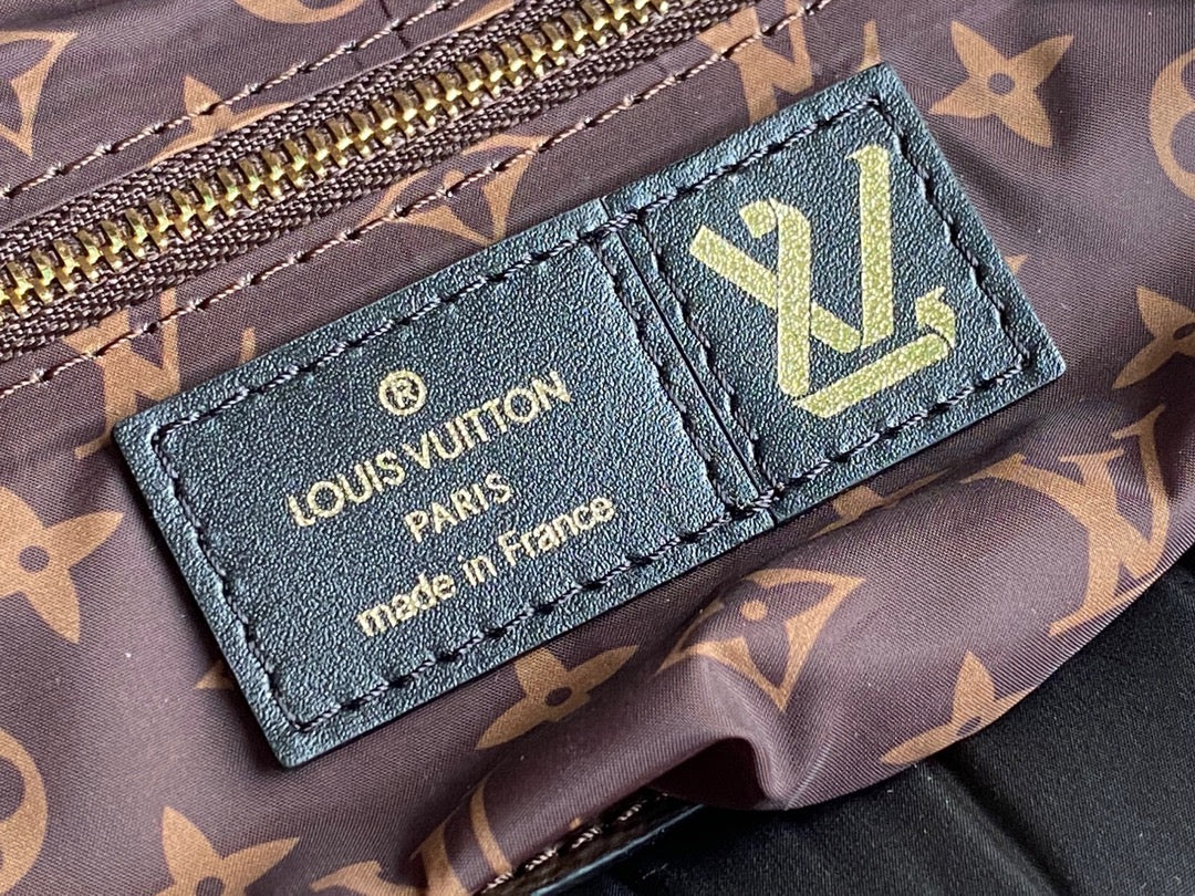 Louis Vuitton Onthego Tote Bag In Black Down Embossed