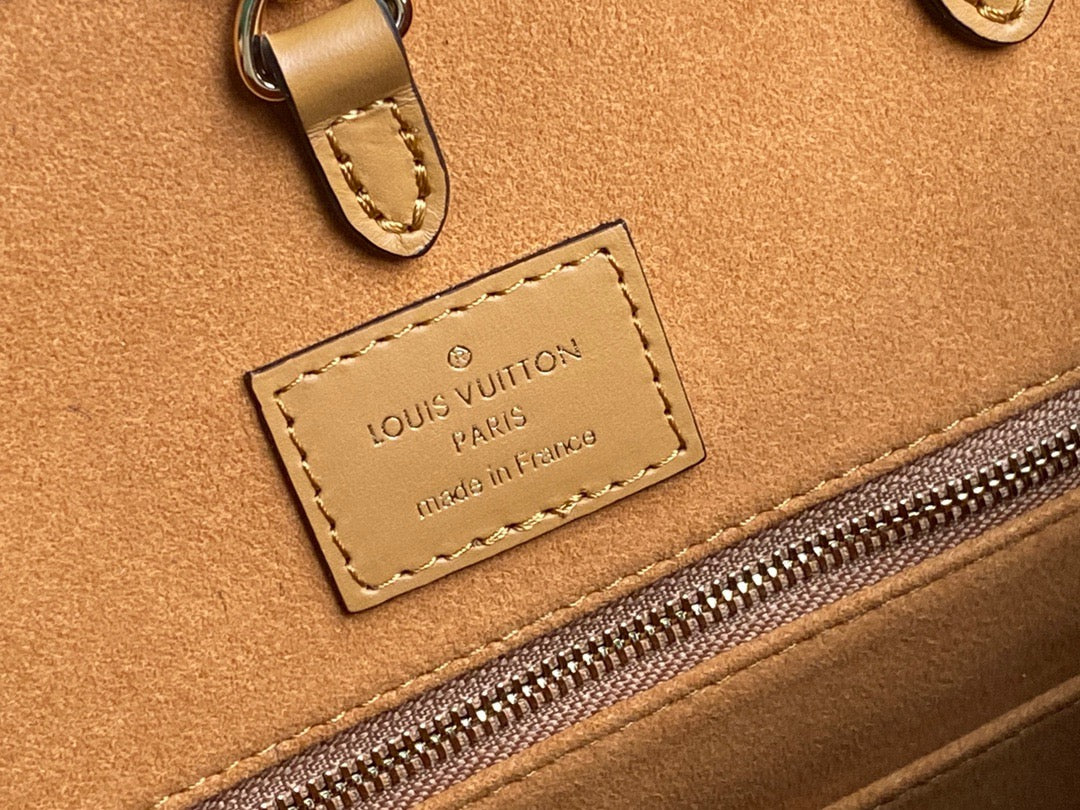 Louis Vuitton Onthego Handbags With Brown Embossed