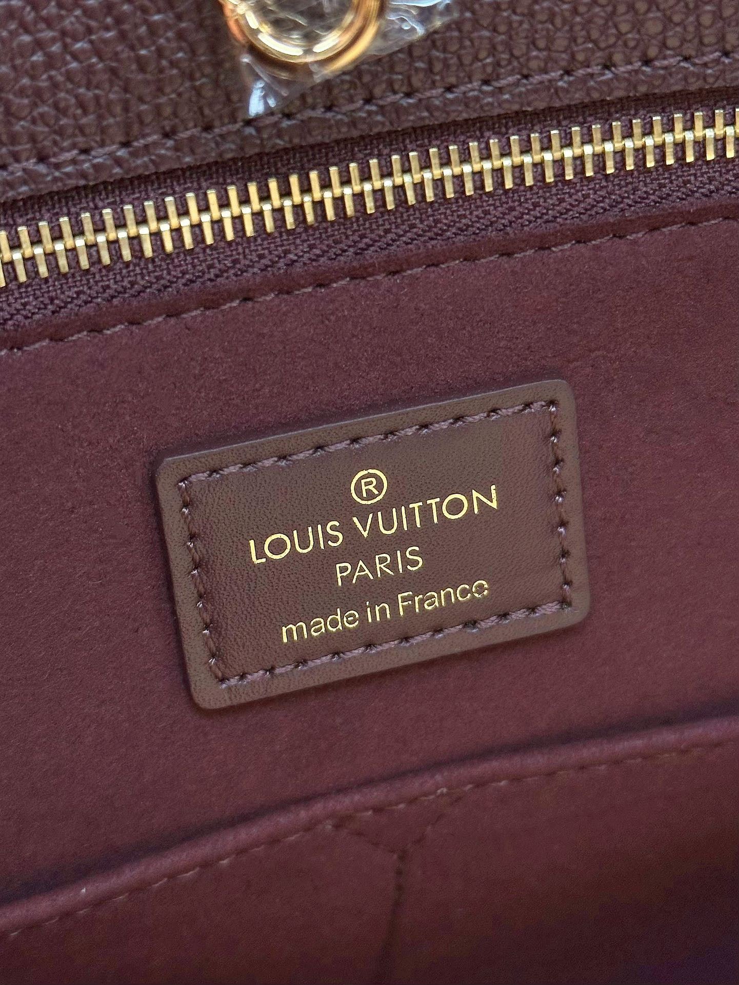 Louis Vuitton Onthego Handbags With Burgundy Embossed