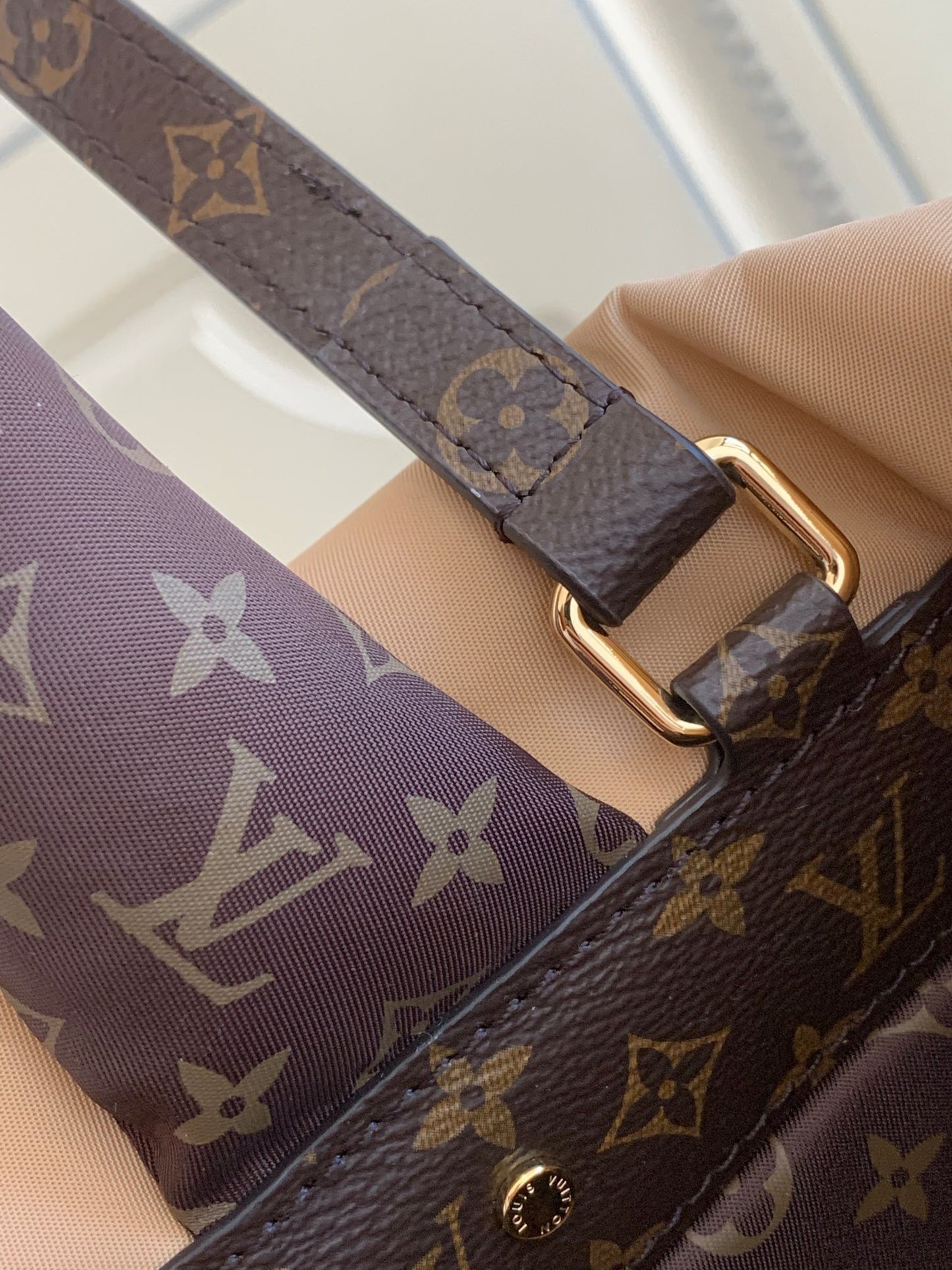 Louis Vuitton Onthego Handbags In Light Brown Pillow Series