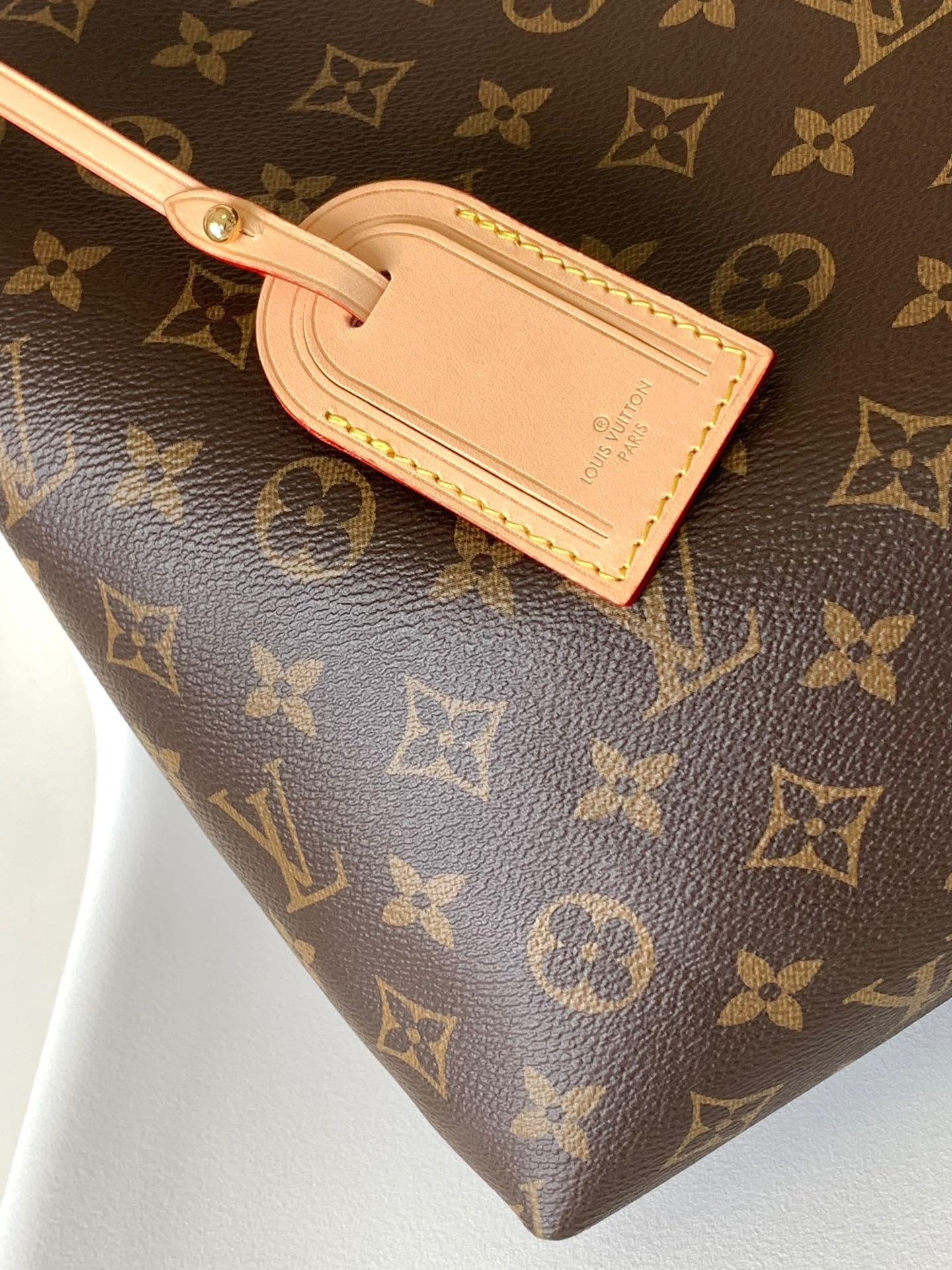 Louis Vuitton Graceful Monogram Canvas In Brown Presbyopia