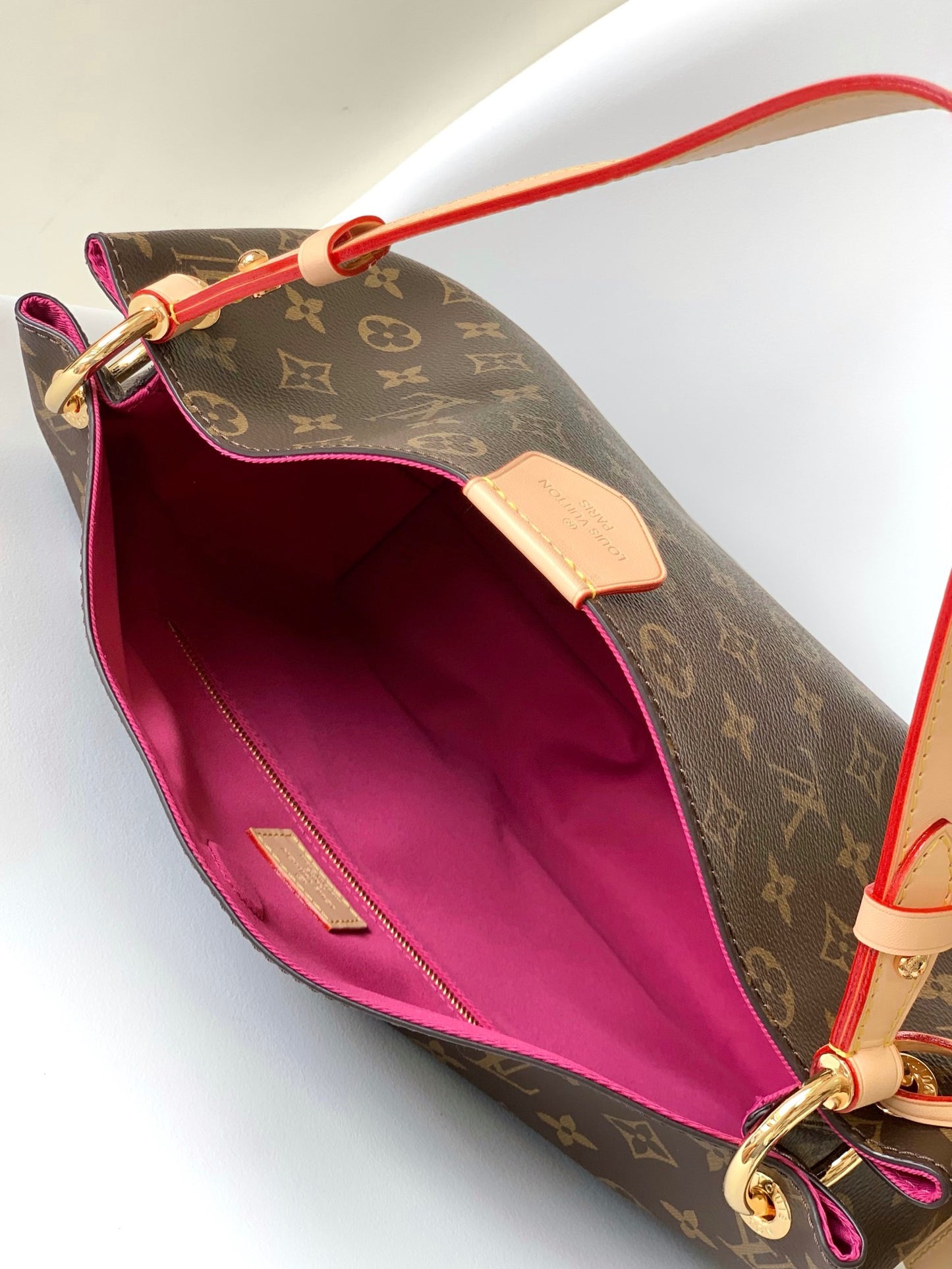 Louis Vuitton Graceful In Brown Old Presbyopia With Rose Red Lining