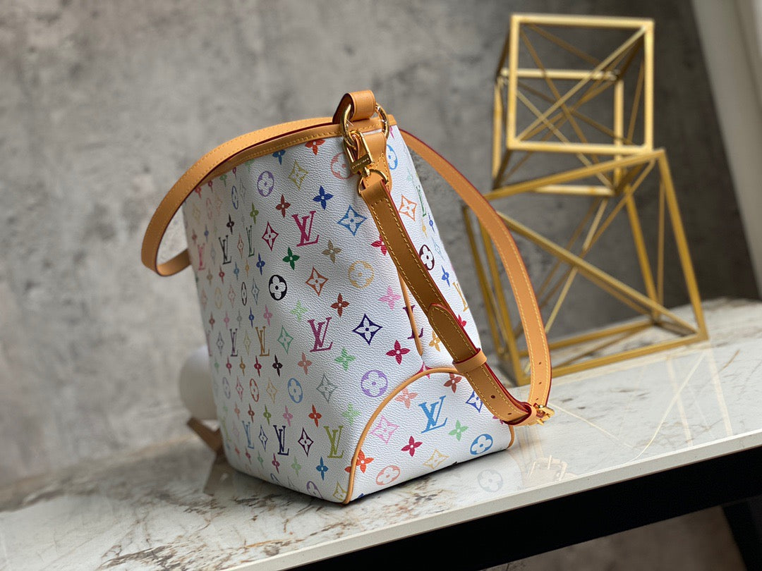 Louis Vuitton Graceful Monogram Canvas In White With Retro Presbyopia