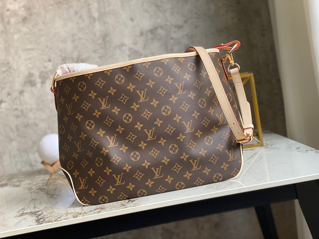 Louis Vuitton Graceful Monogram Canvas In Brown With Retro Presbyopia