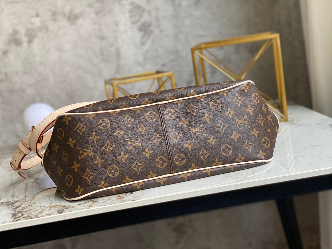 Louis Vuitton Graceful Monogram Canvas In Brown With Retro Presbyopia