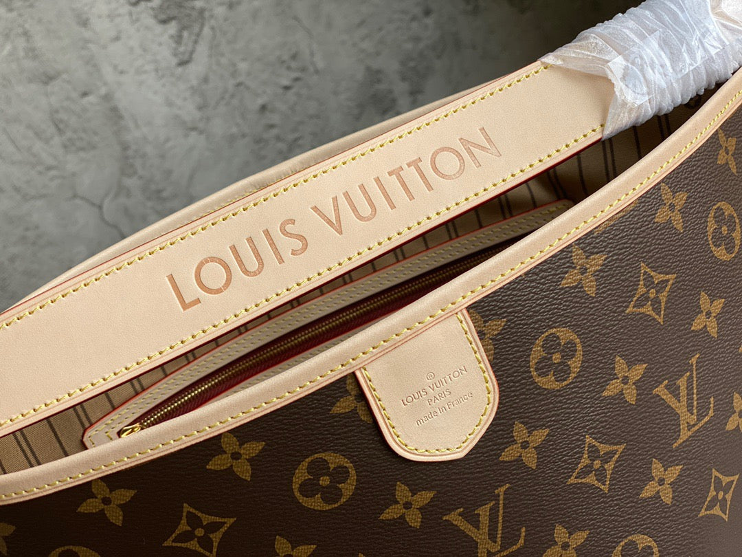 Louis Vuitton Graceful Monogram Canvas In Brown Retro Presbyopia