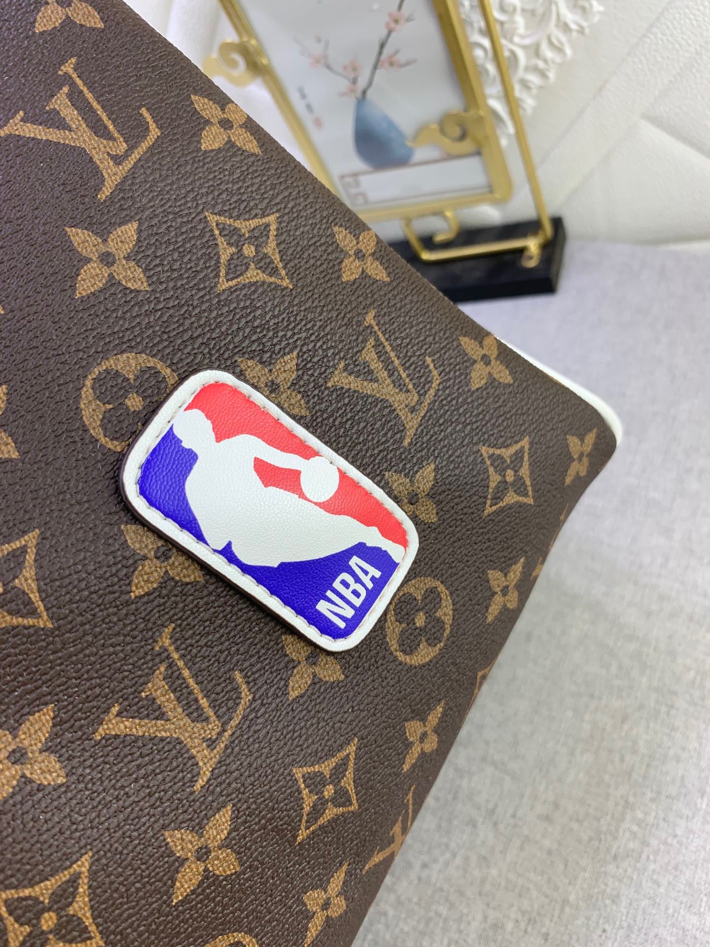 Louis Vuitton Keepall Bandouliere 55 Monogram Embossed NBA Joint Brand