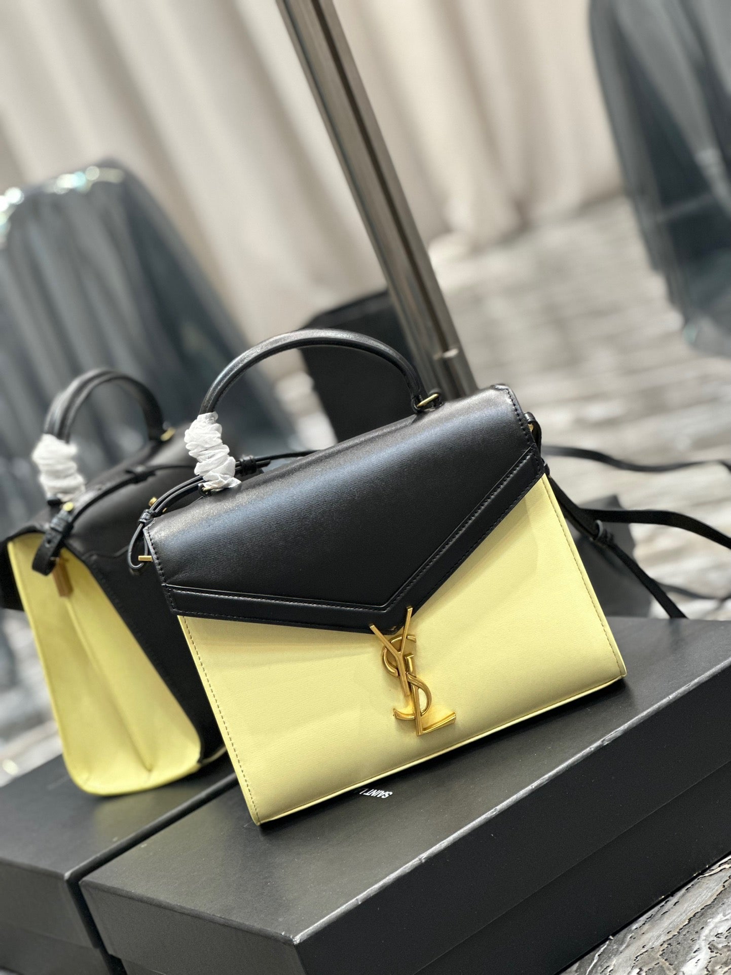 Saint Laurent Large Cassandra Bag In Black And Yellow Matching