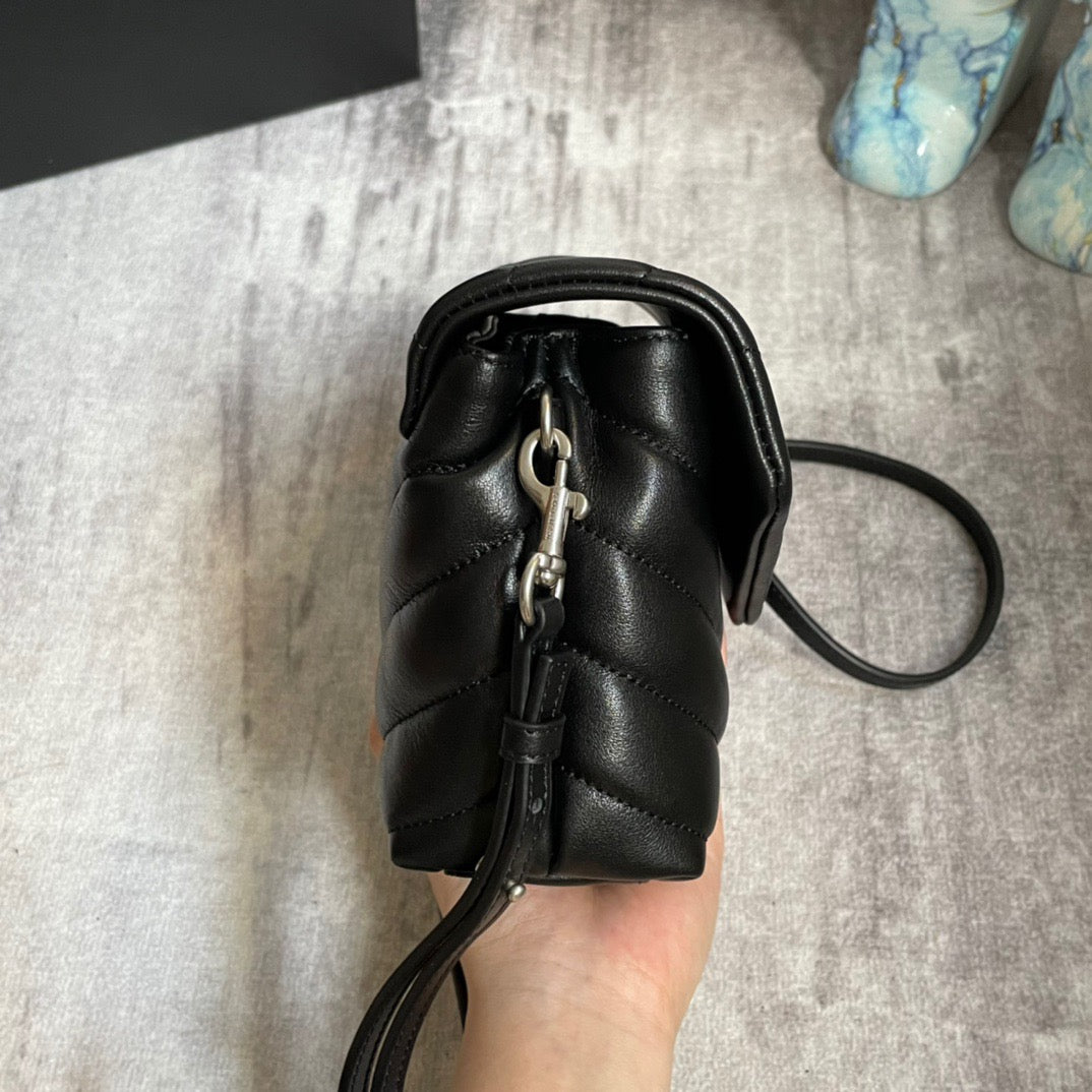 Saint Laurent LouLou Chain Bag In Black Quilted Calfskin