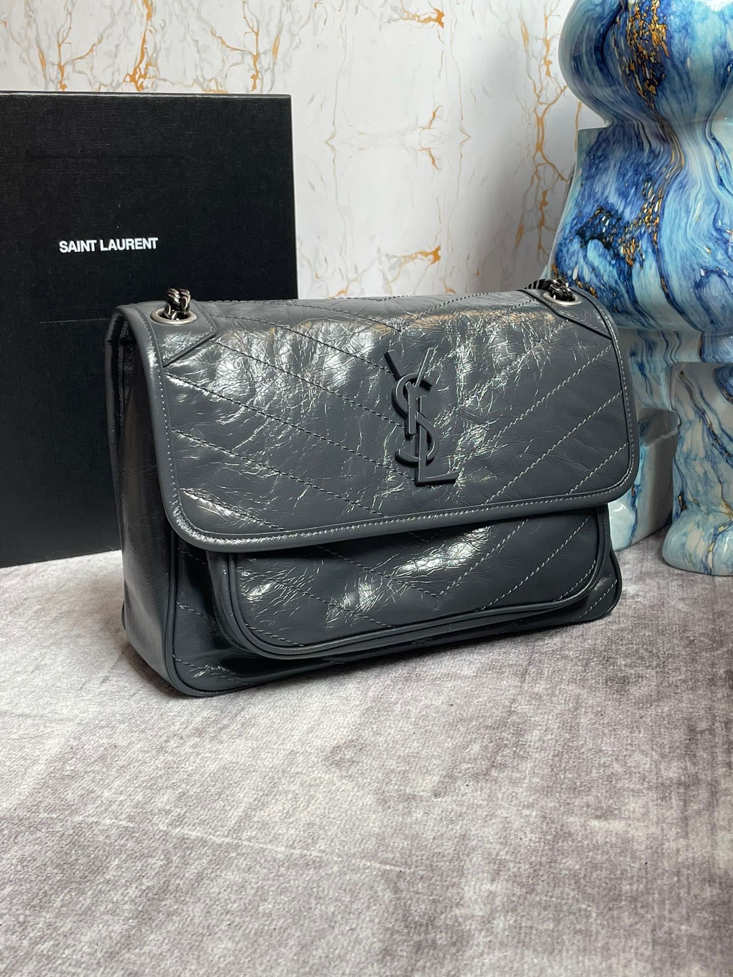 Saint Laurent Niki Medium Chain Bag In Gray Crinkled Leather