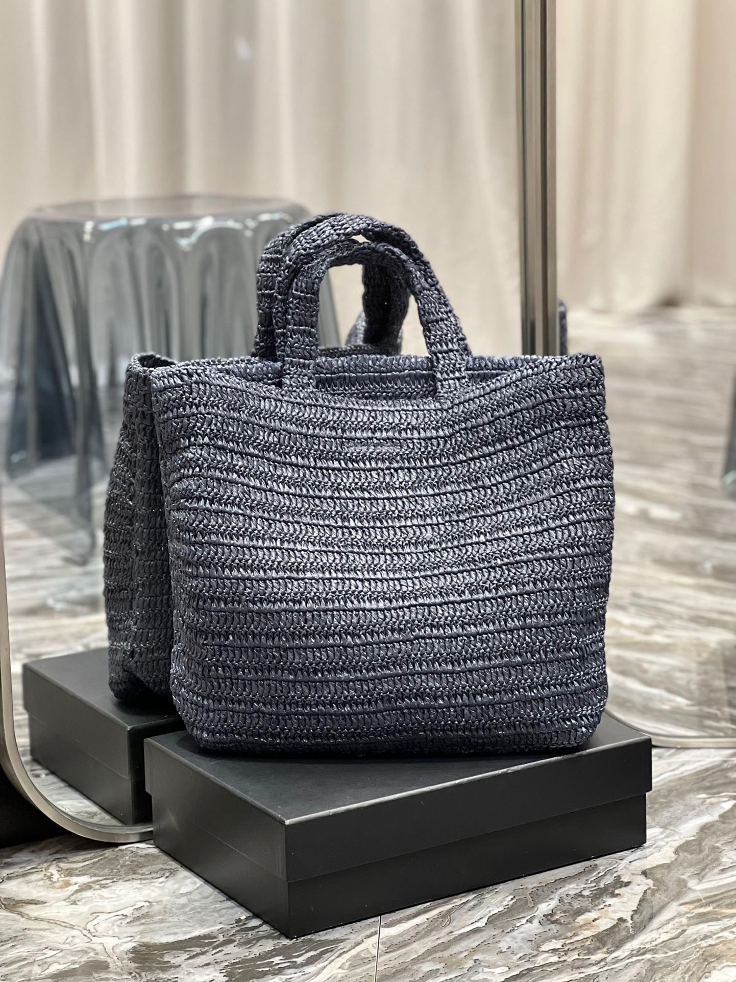 Saint Laurent Rive Gauche Tote Bag in Gray Raffia Crochet