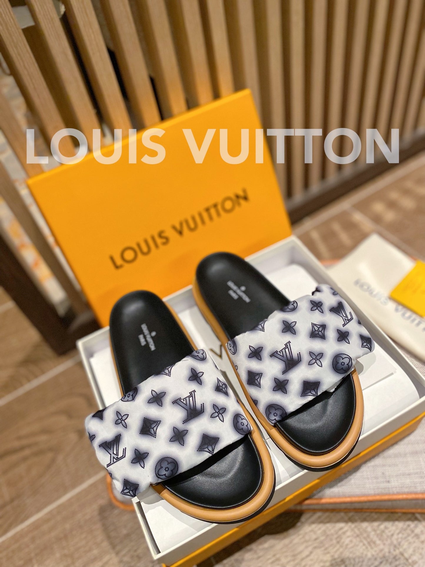 LV Classic Presbyopic Velcro Slippers