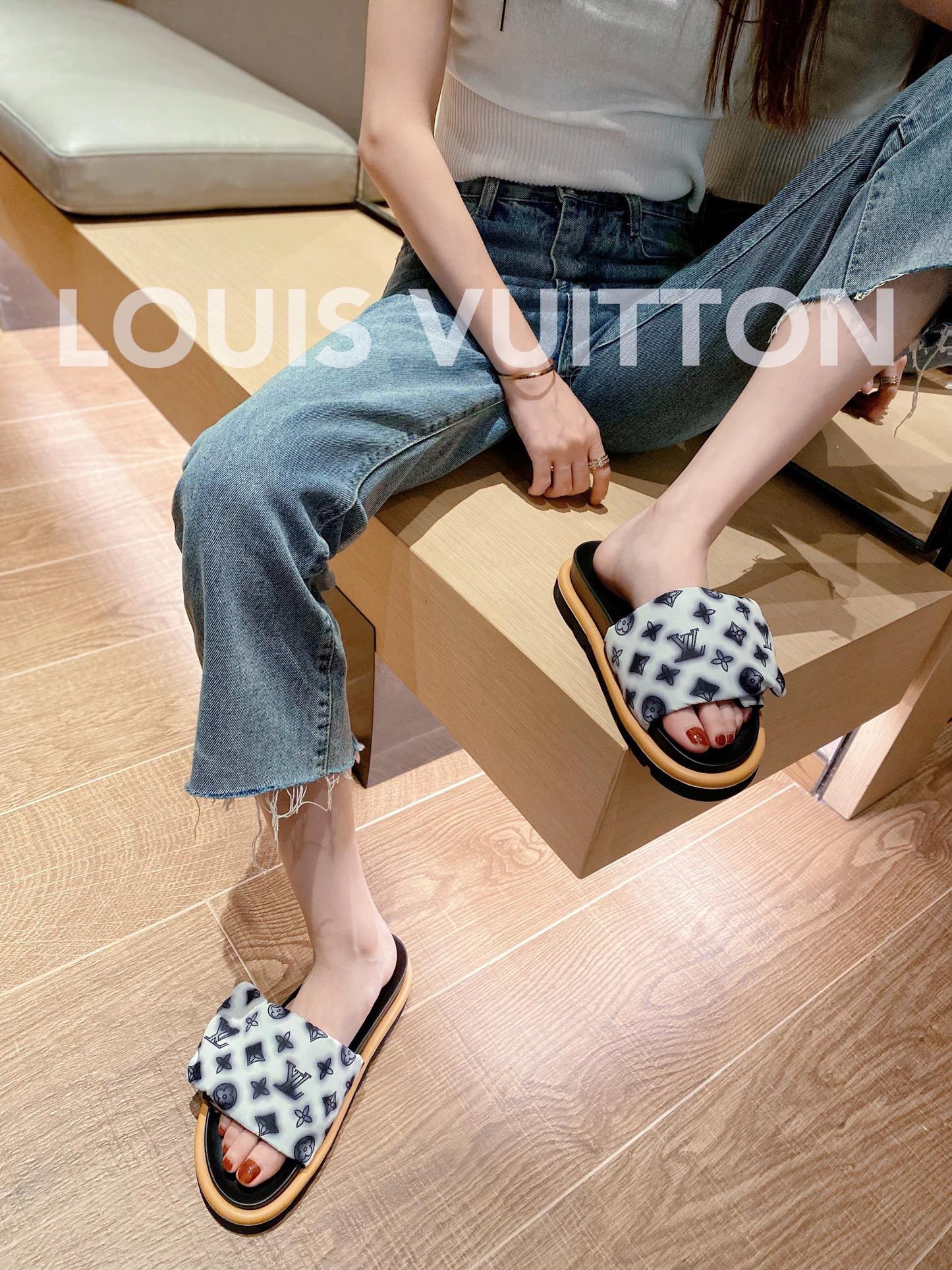 LV Classic Presbyopic Velcro Slippers