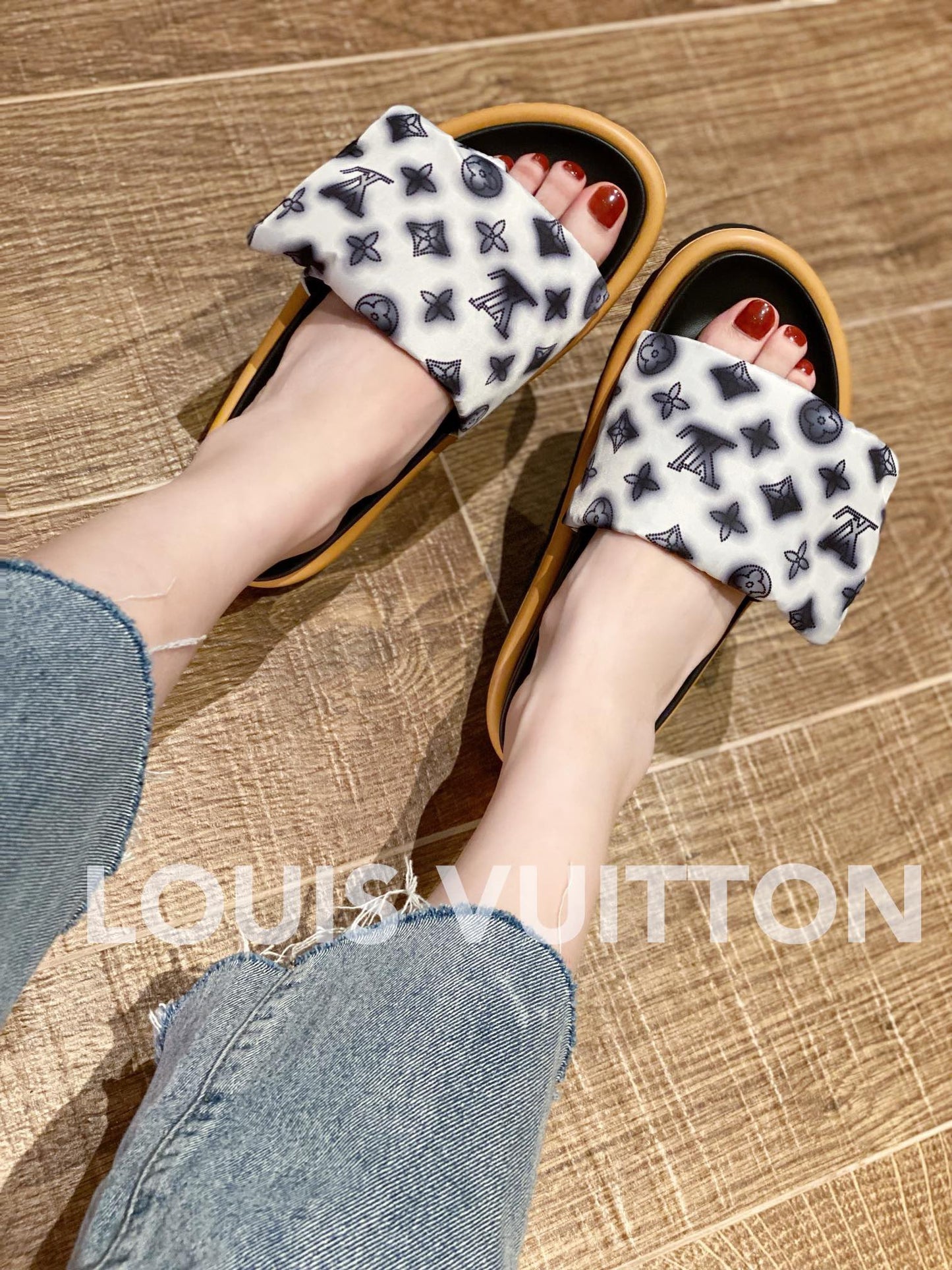 LV Classic Presbyopic Velcro Slippers