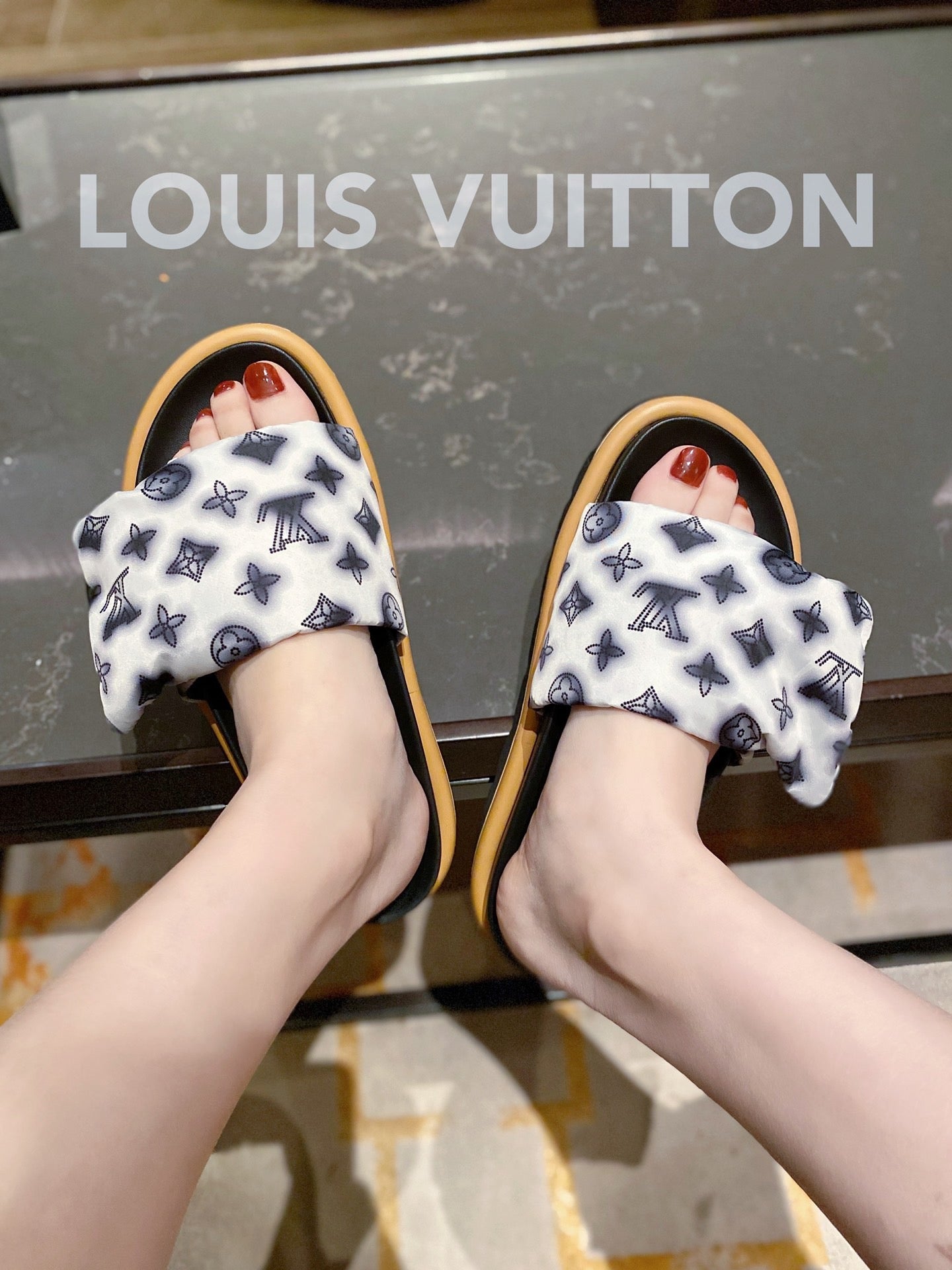 LV Classic Presbyopic Velcro Slippers