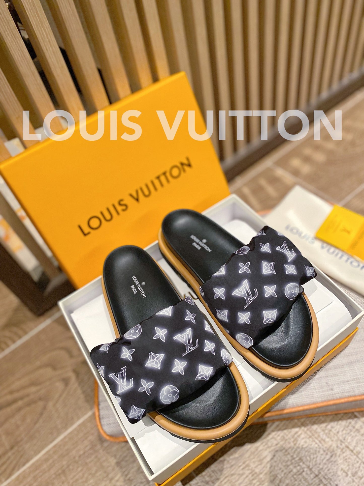 LV Black Classic Presbyopic Velcro Slippers