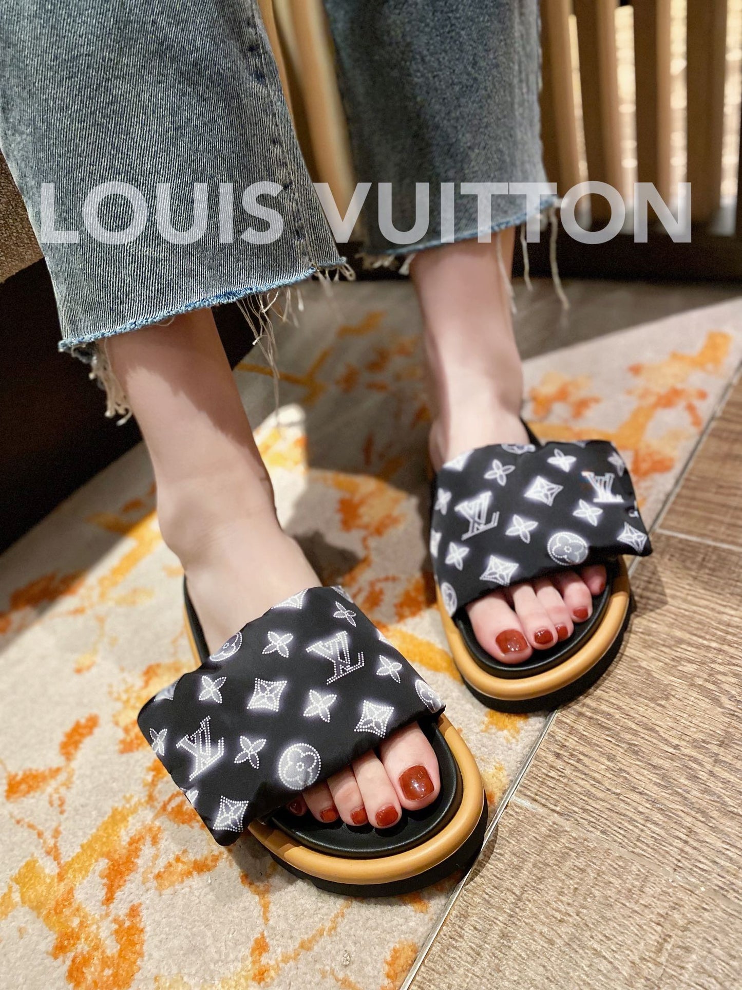 LV Black Classic Presbyopic Velcro Slippers