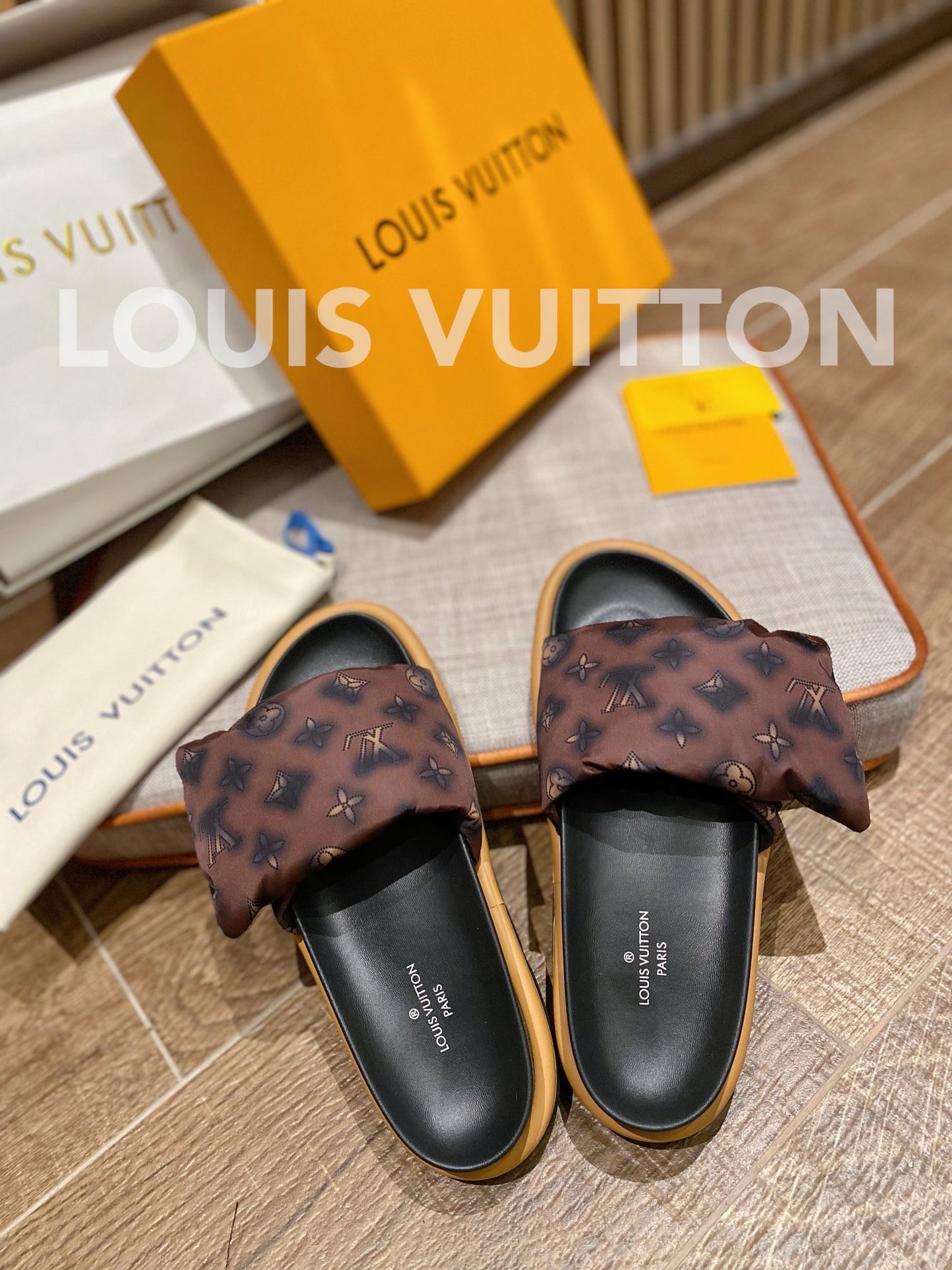 LV Brown Classic Presbyopic Velcro Slippers