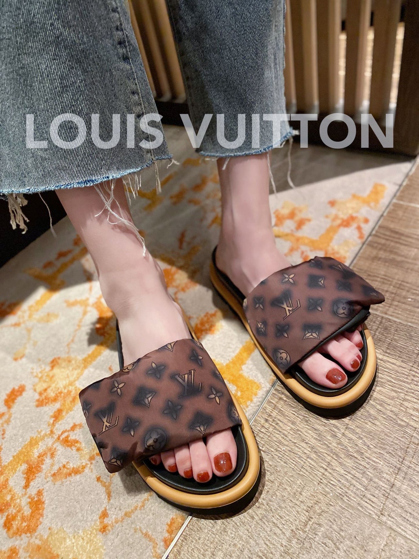 LV Brown Classic Presbyopic Velcro Slippers