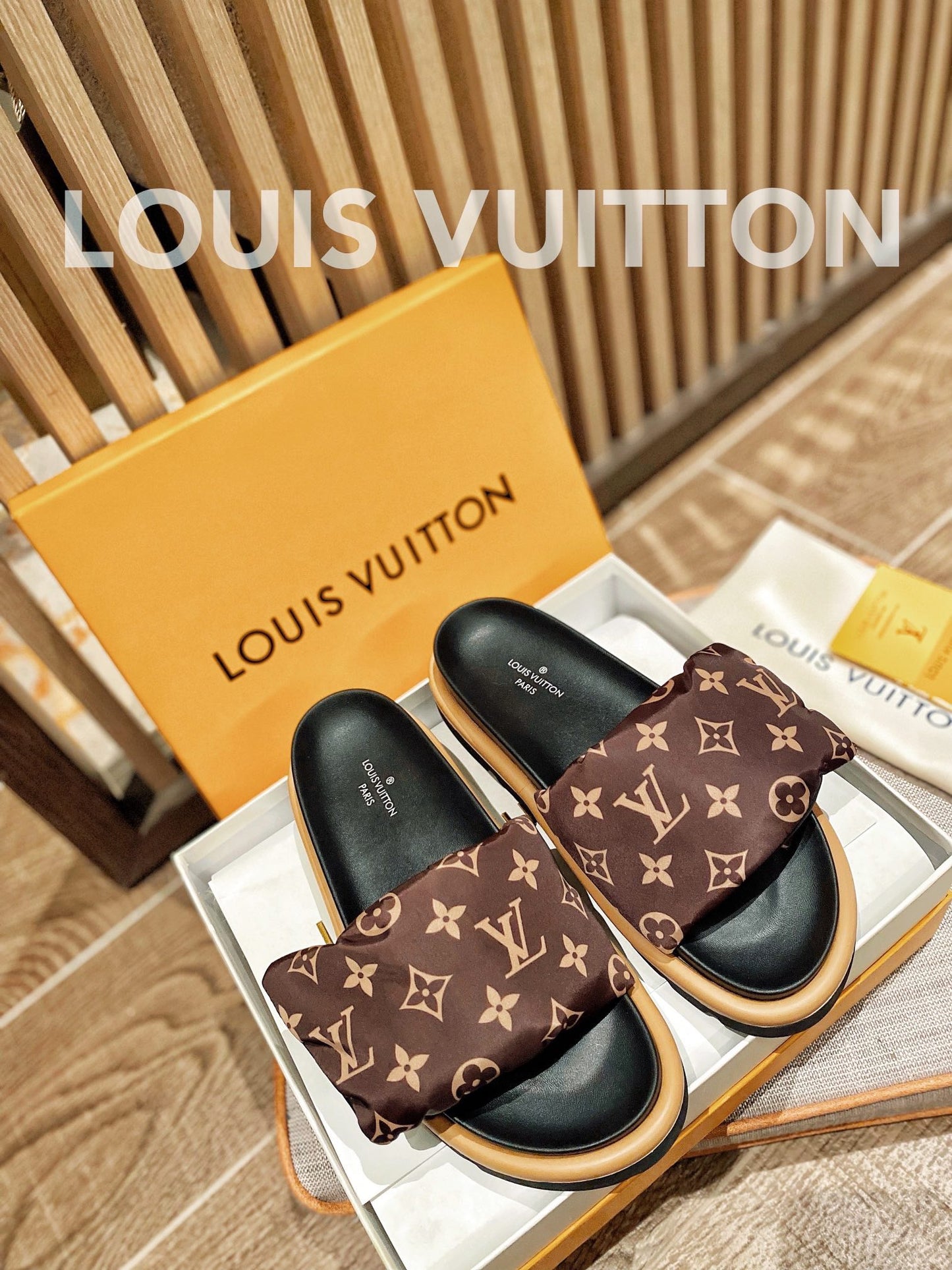 LV Brown Classic Presbyopic Velcro Slippers