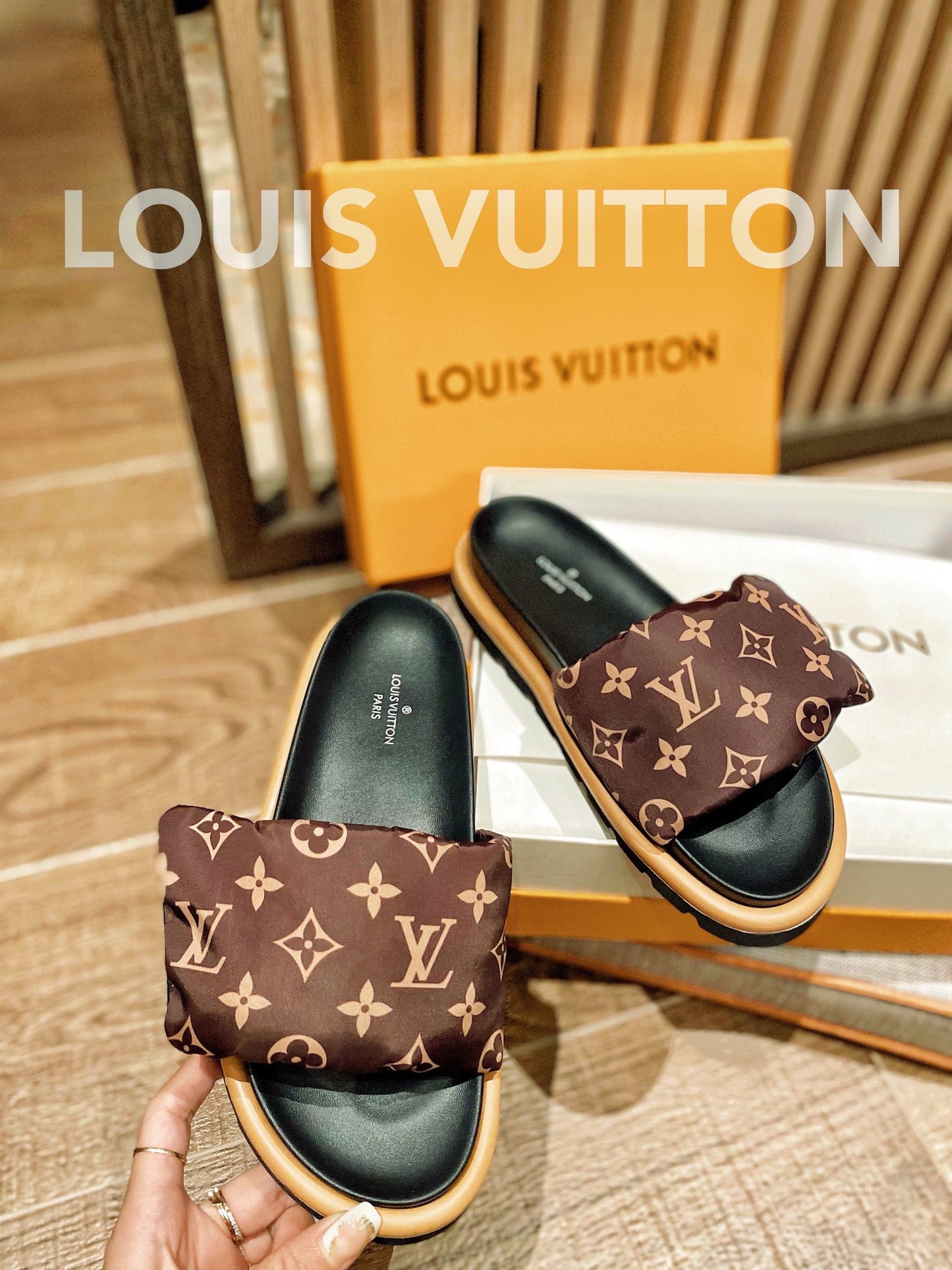 LV Brown Classic Presbyopic Velcro Slippers