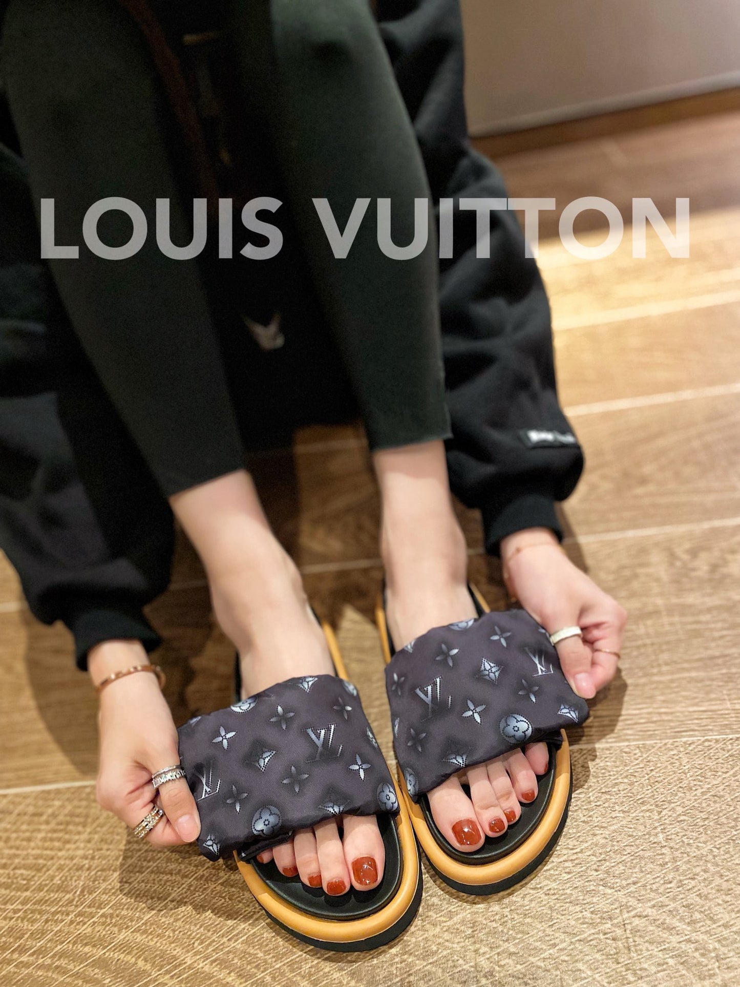 LV Dark Brown Classic Presbyopic Velcro Slippers