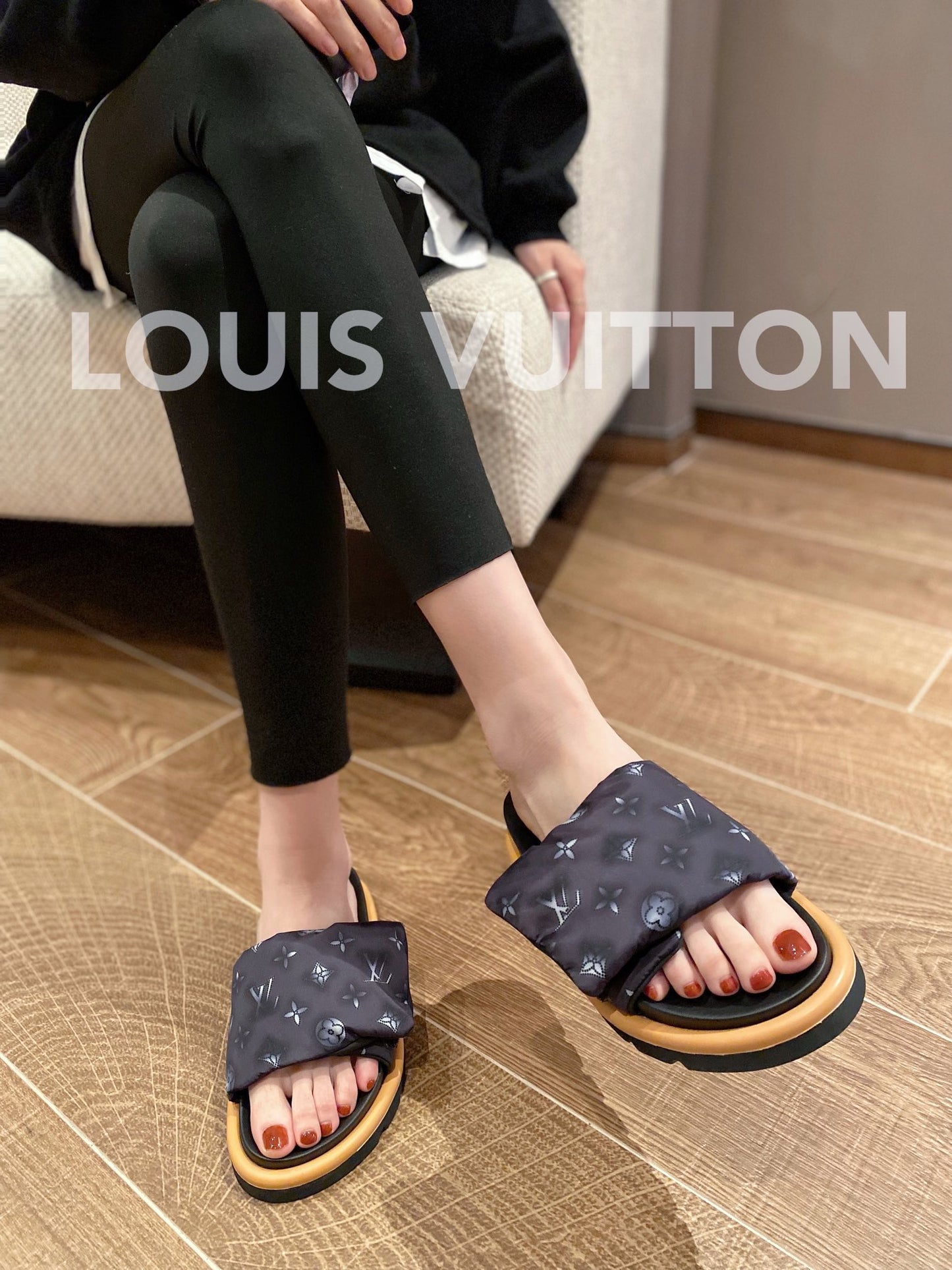 LV Dark Brown Classic Presbyopic Velcro Slippers