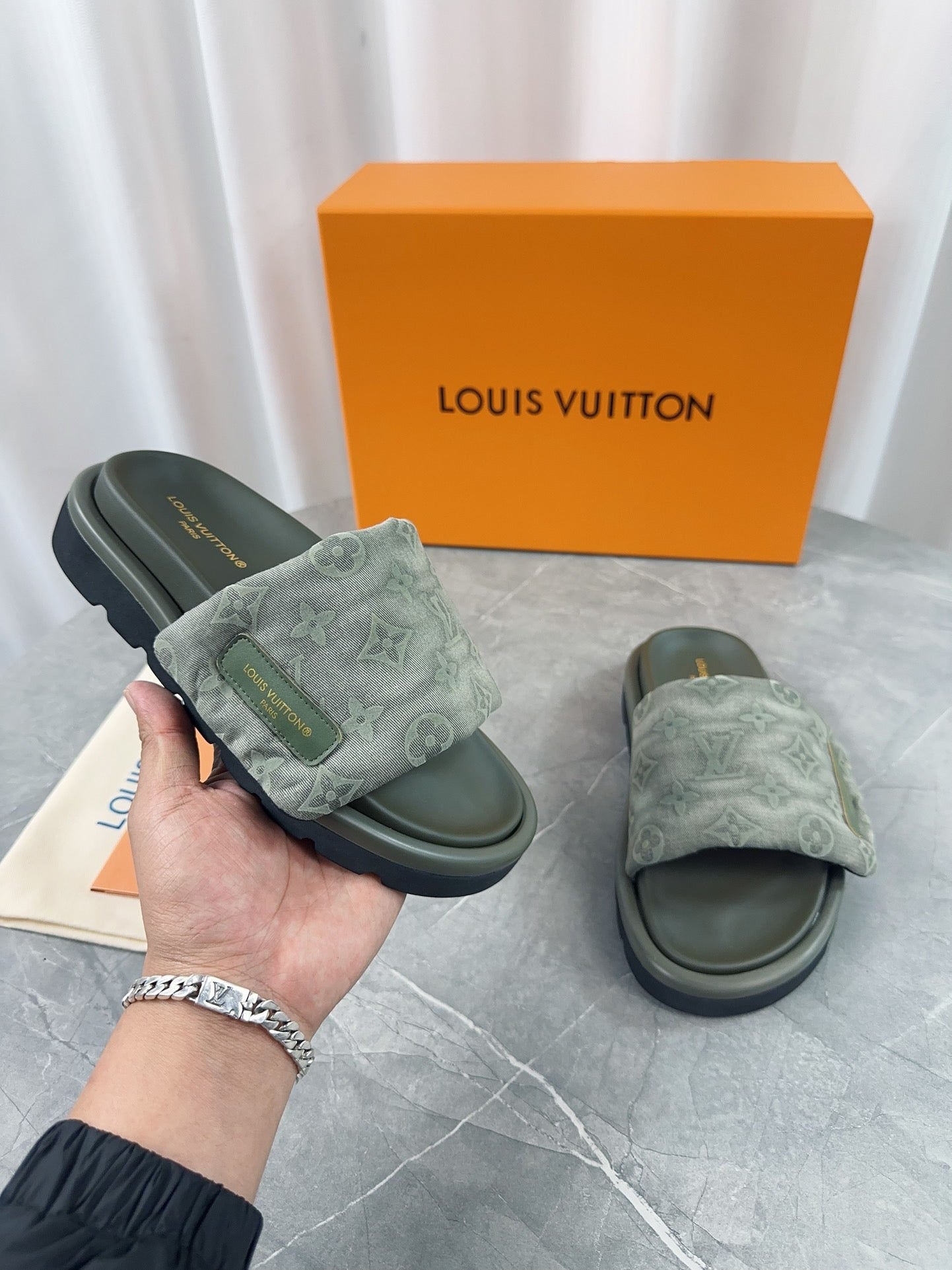 Louis Vuitton Pool Pillow Comfort Slippers In Green