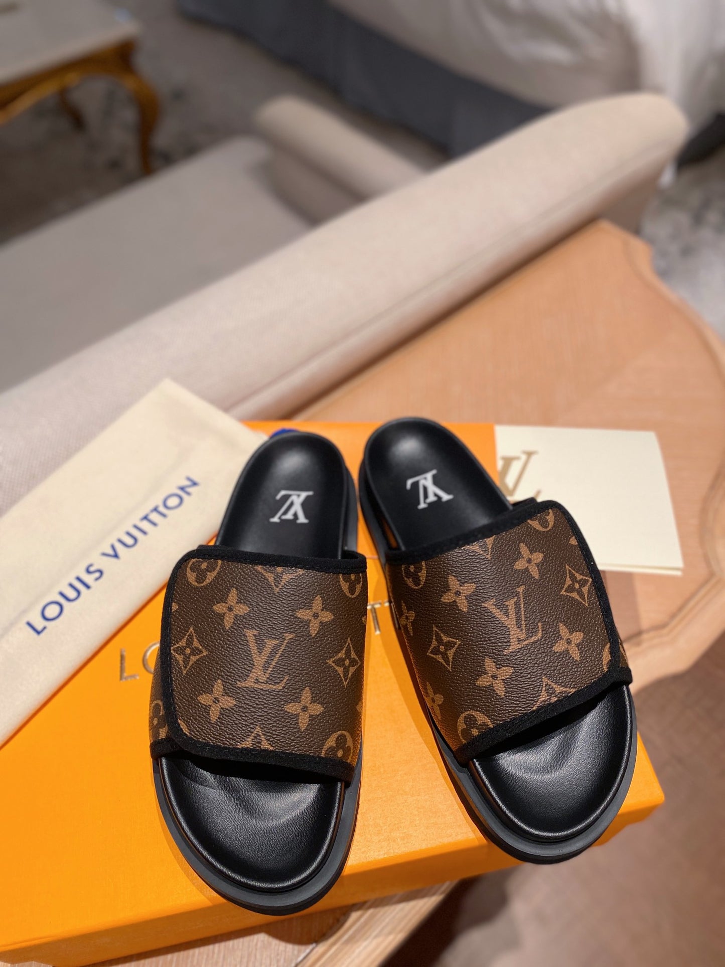 LV Miami Presbyopic Brown Velcro Slippers