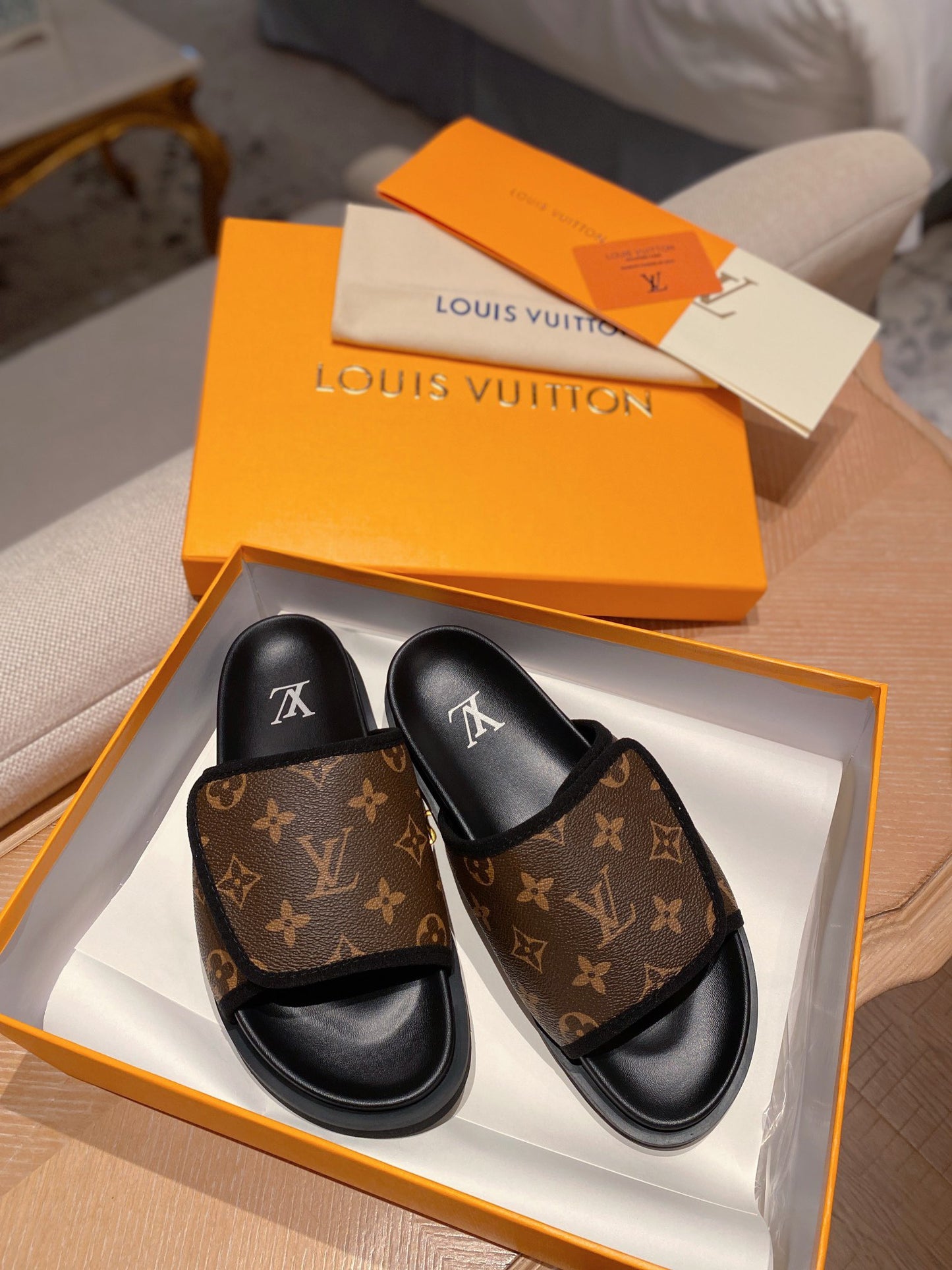 LV Miami Presbyopic Brown Velcro Slippers