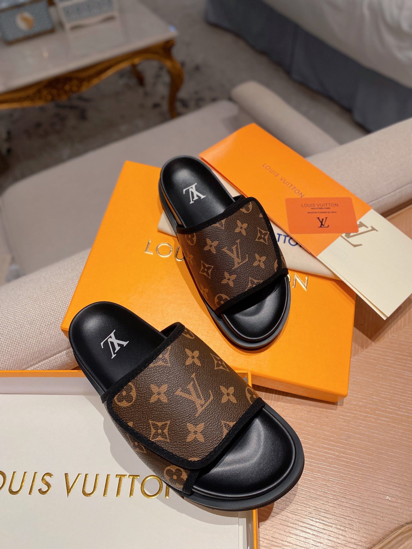 LV Miami Presbyopic Brown Velcro Slippers