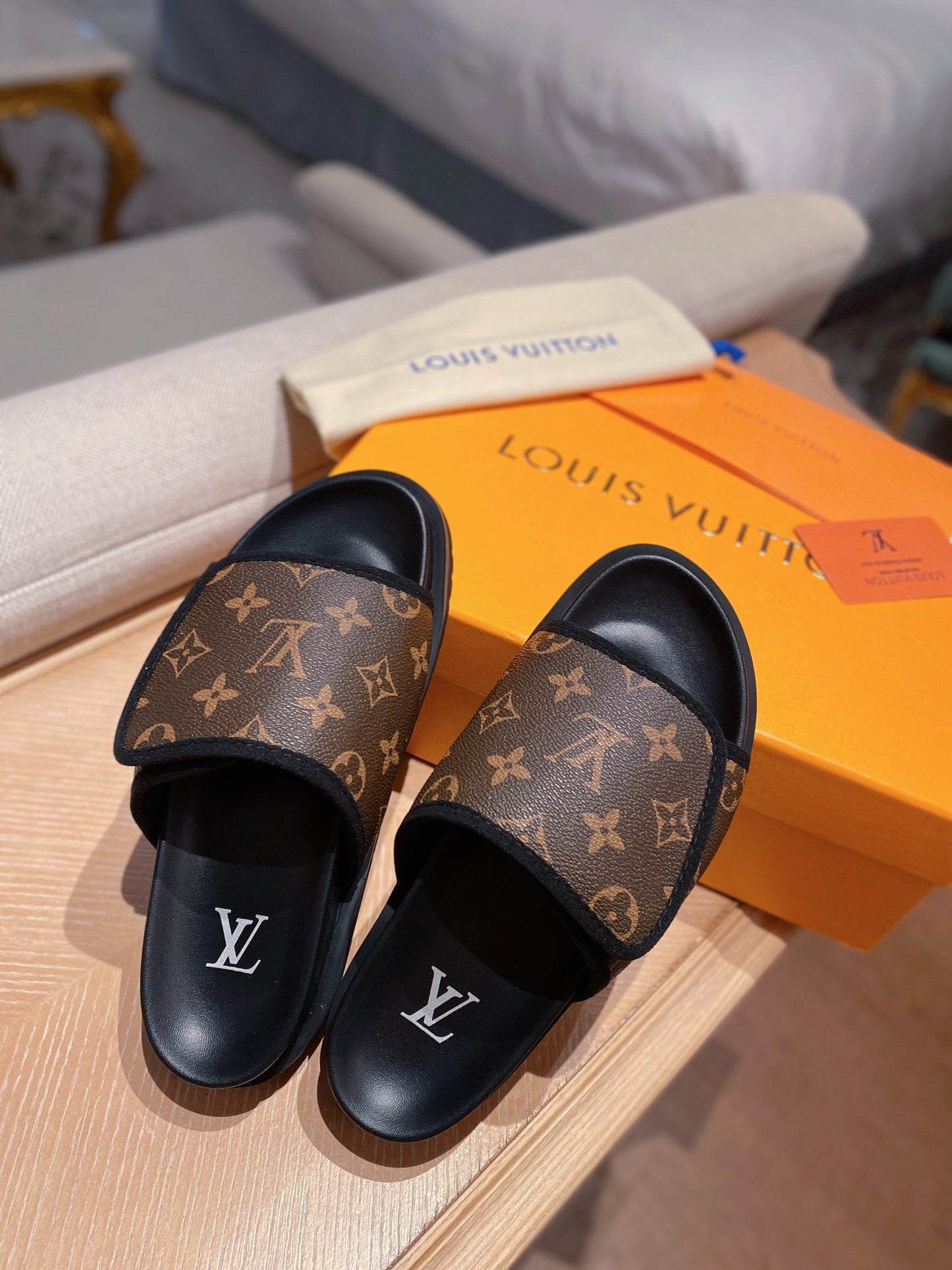 LV Miami Presbyopic Brown Velcro Slippers