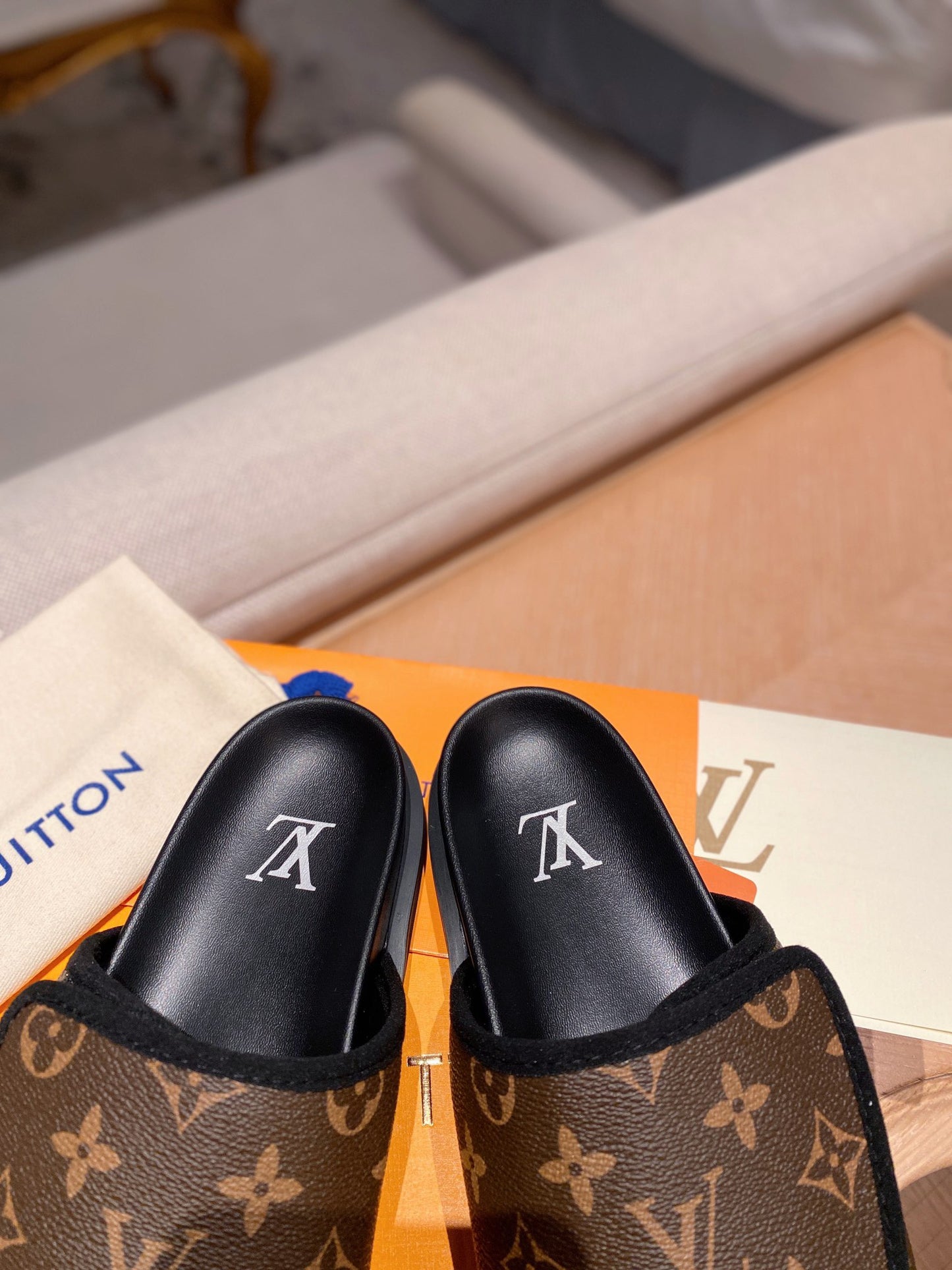 LV Miami Presbyopic Brown Velcro Slippers