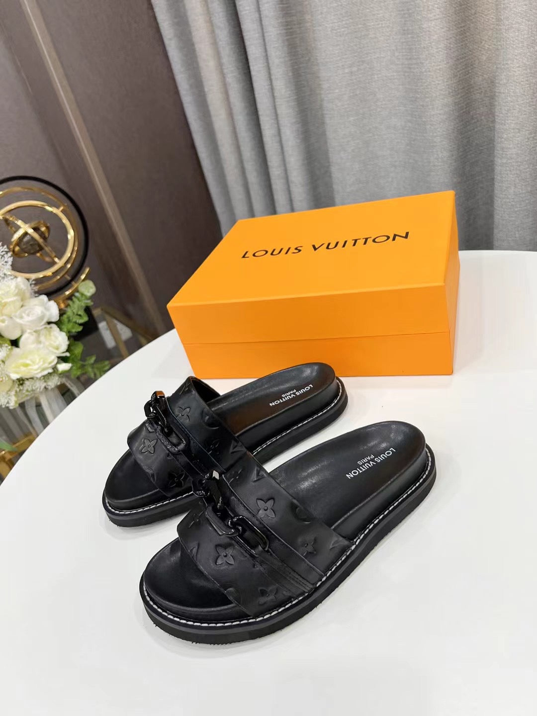 LV Sunset Flat Comfort Mule In Black